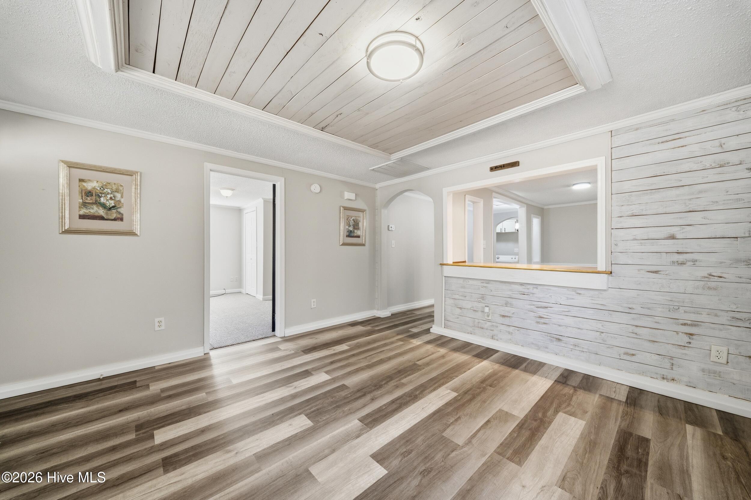 1347 Virginia Road Property Photo 6