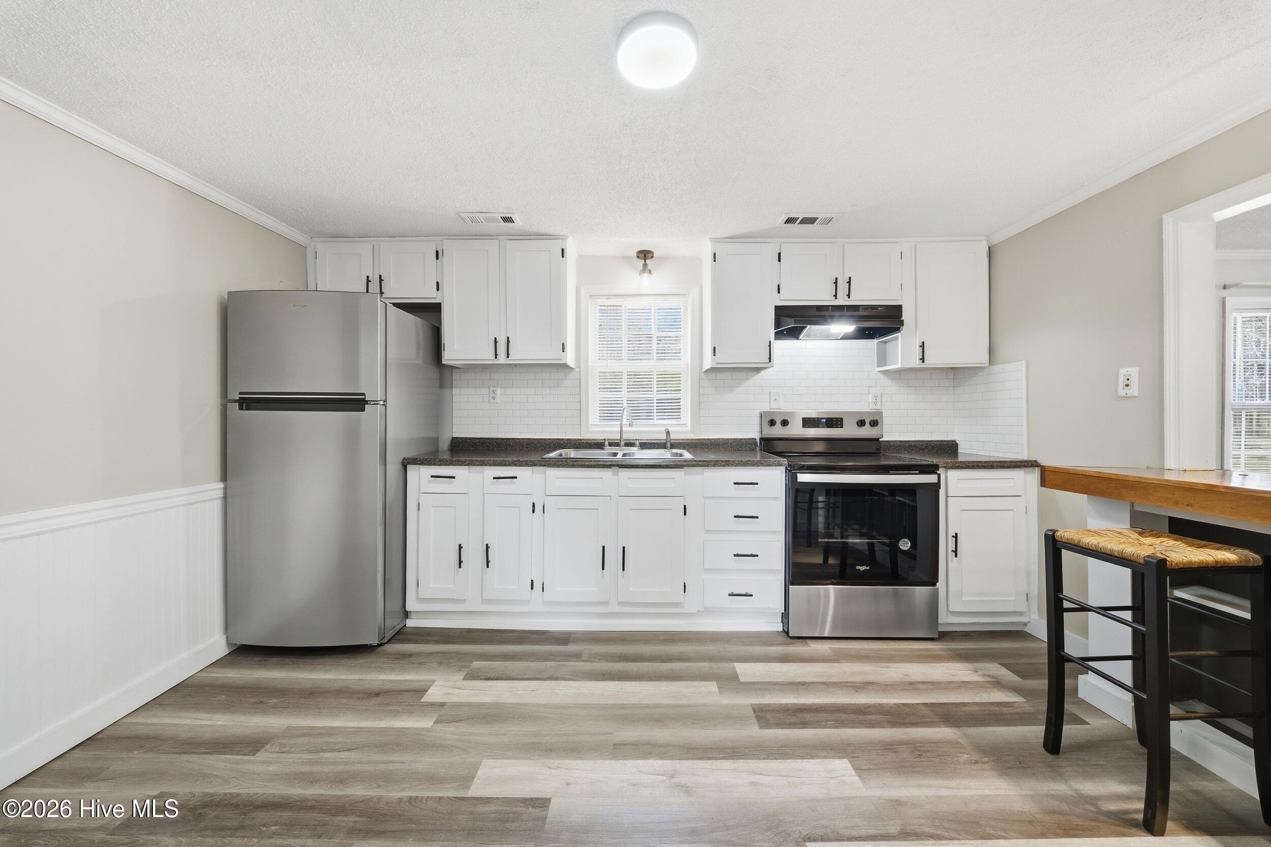 1347 Virginia Road Property Photo 8