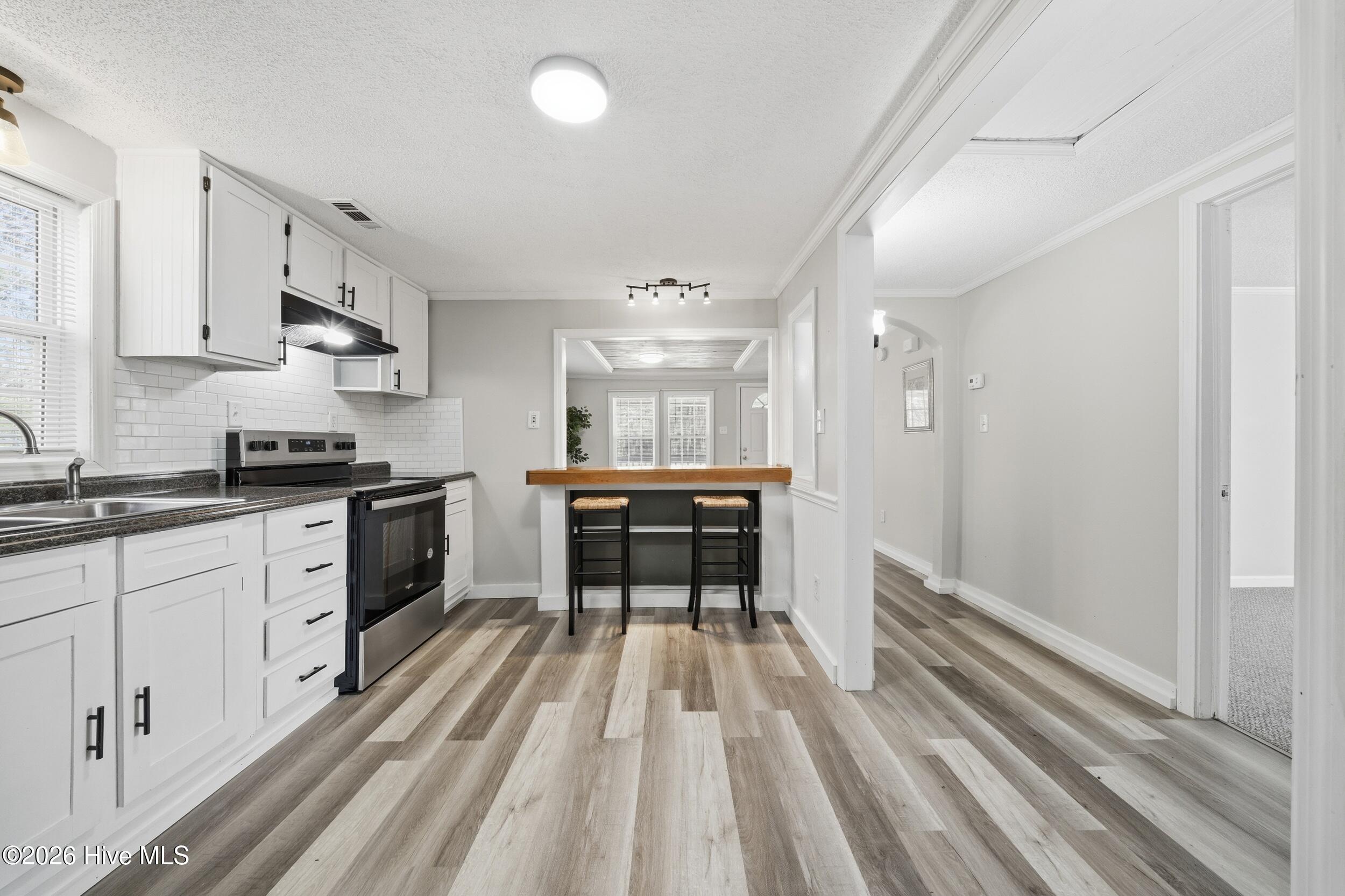 1347 Virginia Road Property Photo 10