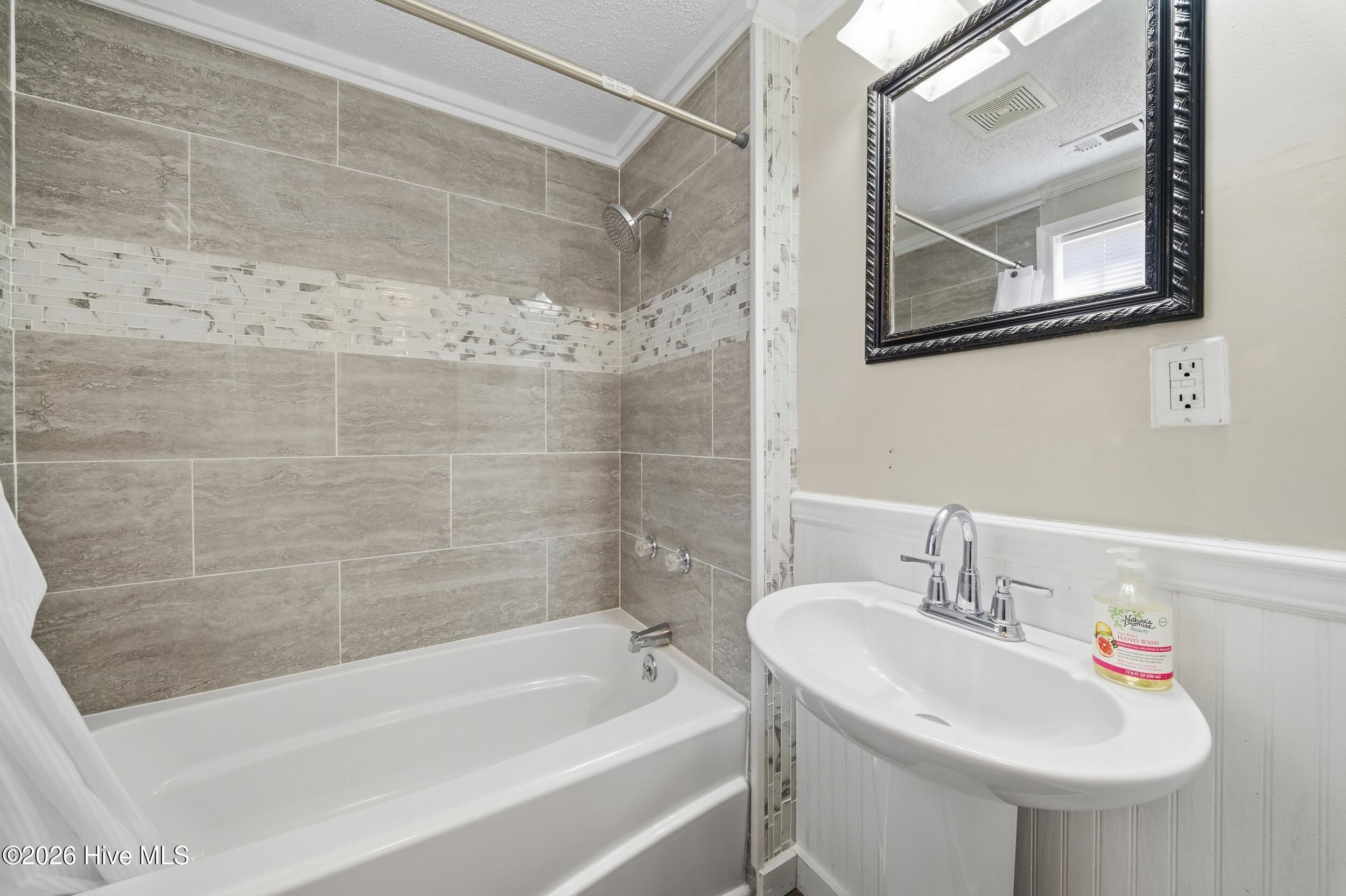 1347 Virginia Road Property Photo 22