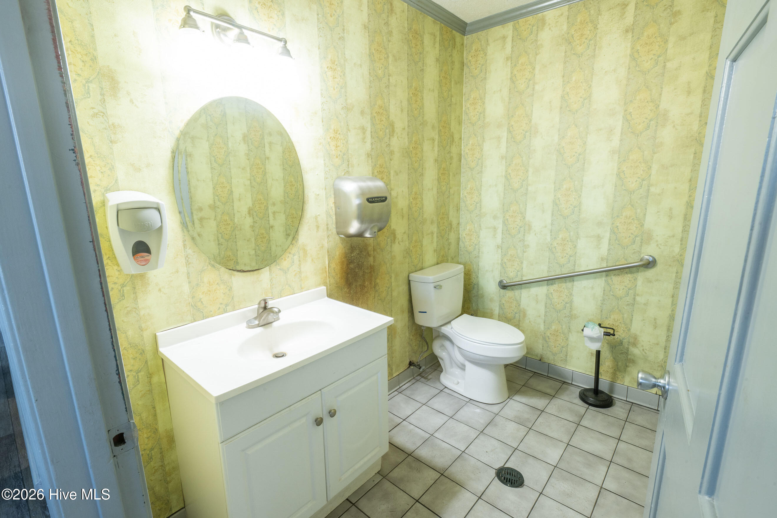334 N Spence Avenue Property Photo 8