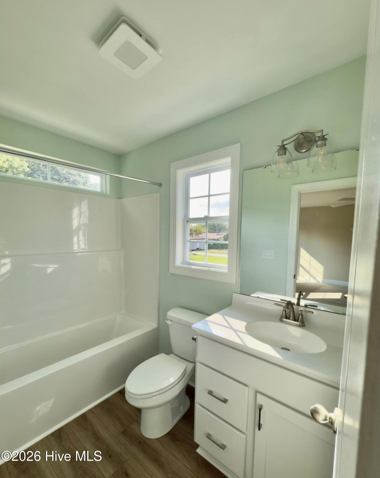 4367 W Pine Street B Property Photo 9