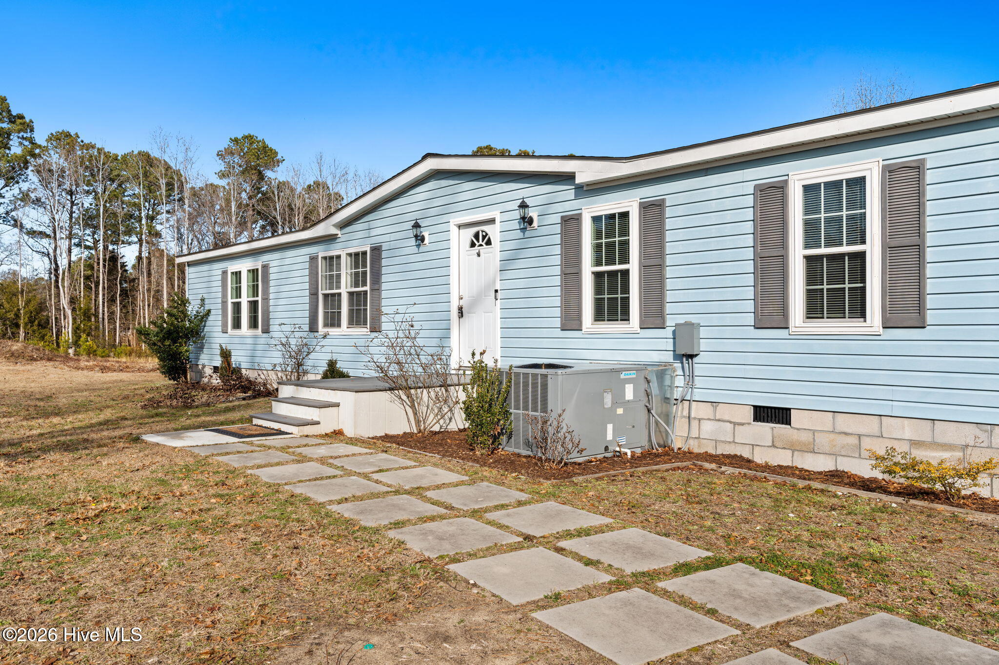 286 Edgewater Drive Sw Property Photo 4