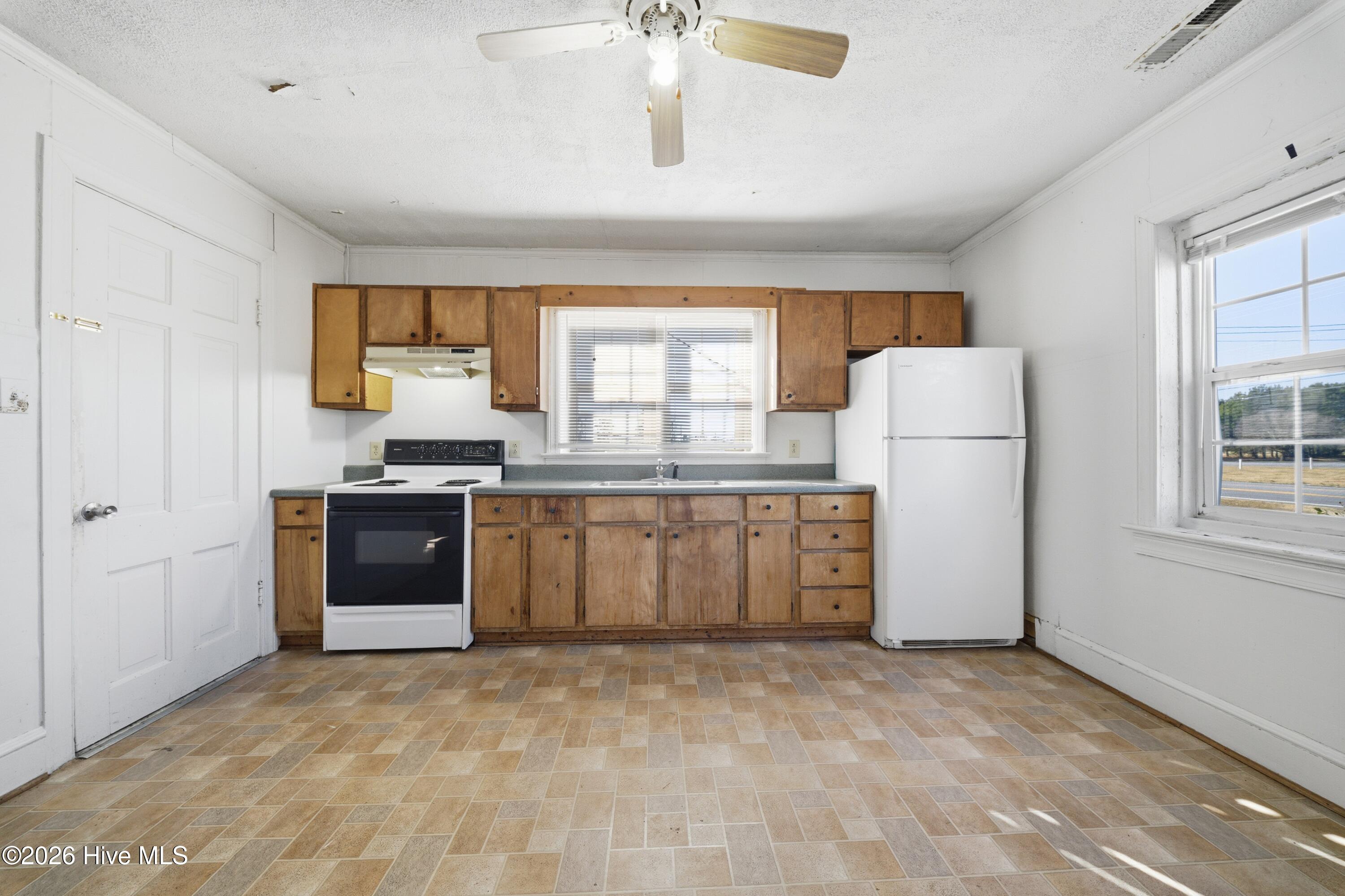 748 Virginia Road Property Photo 8