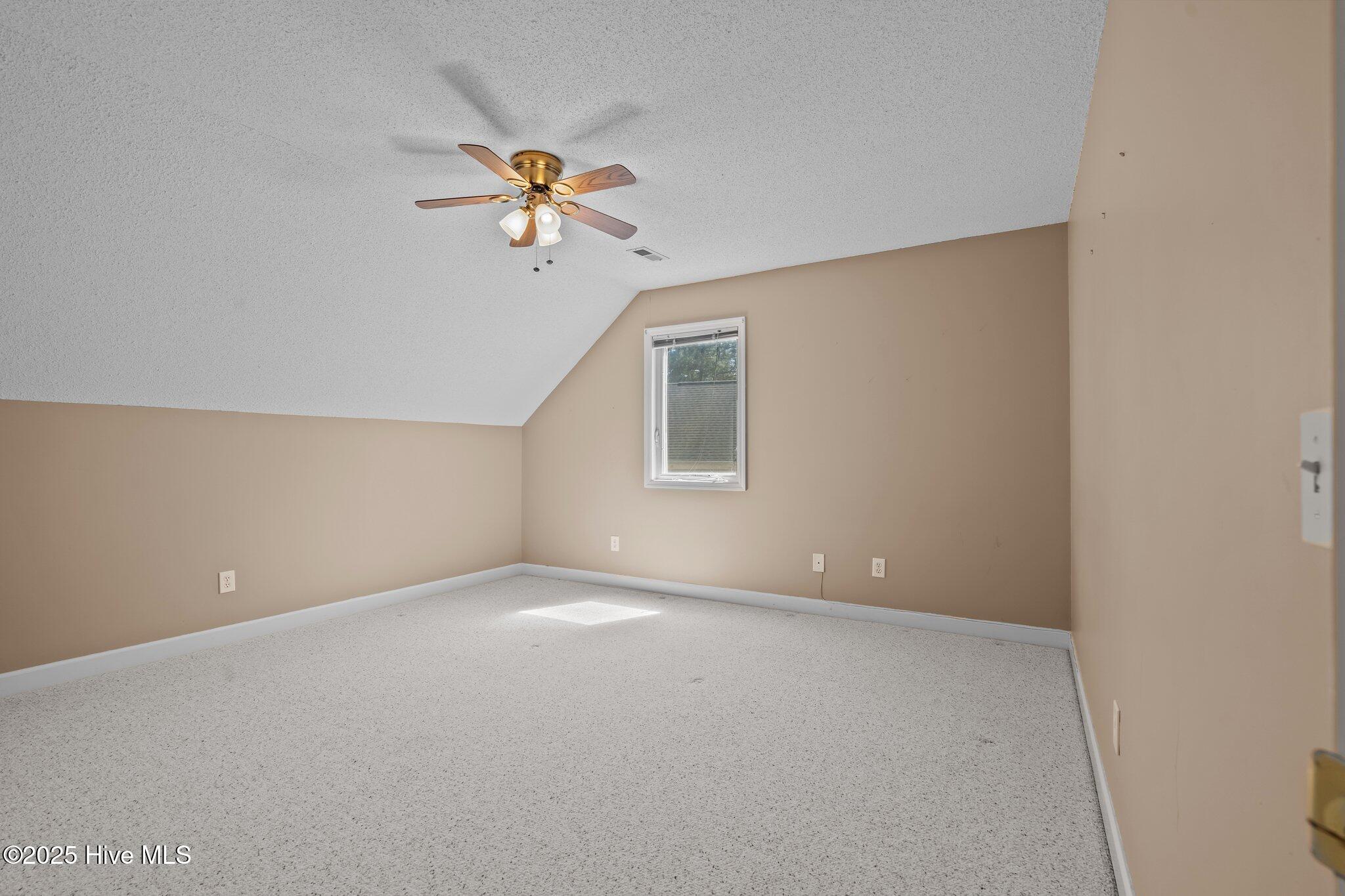 10 Lodge Pole Lane Property Photo 25