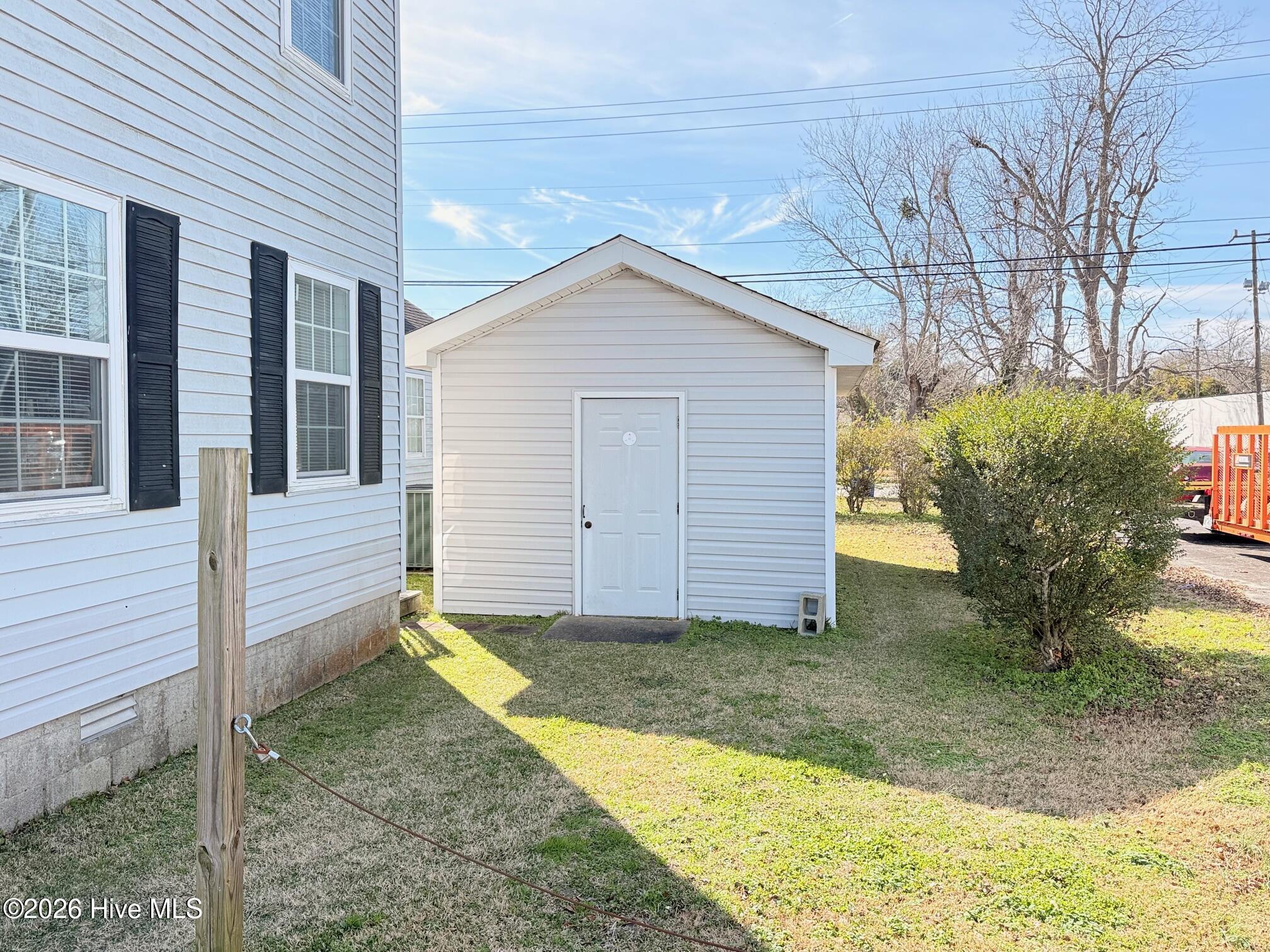 200 Henderson Drive Property Photo 7