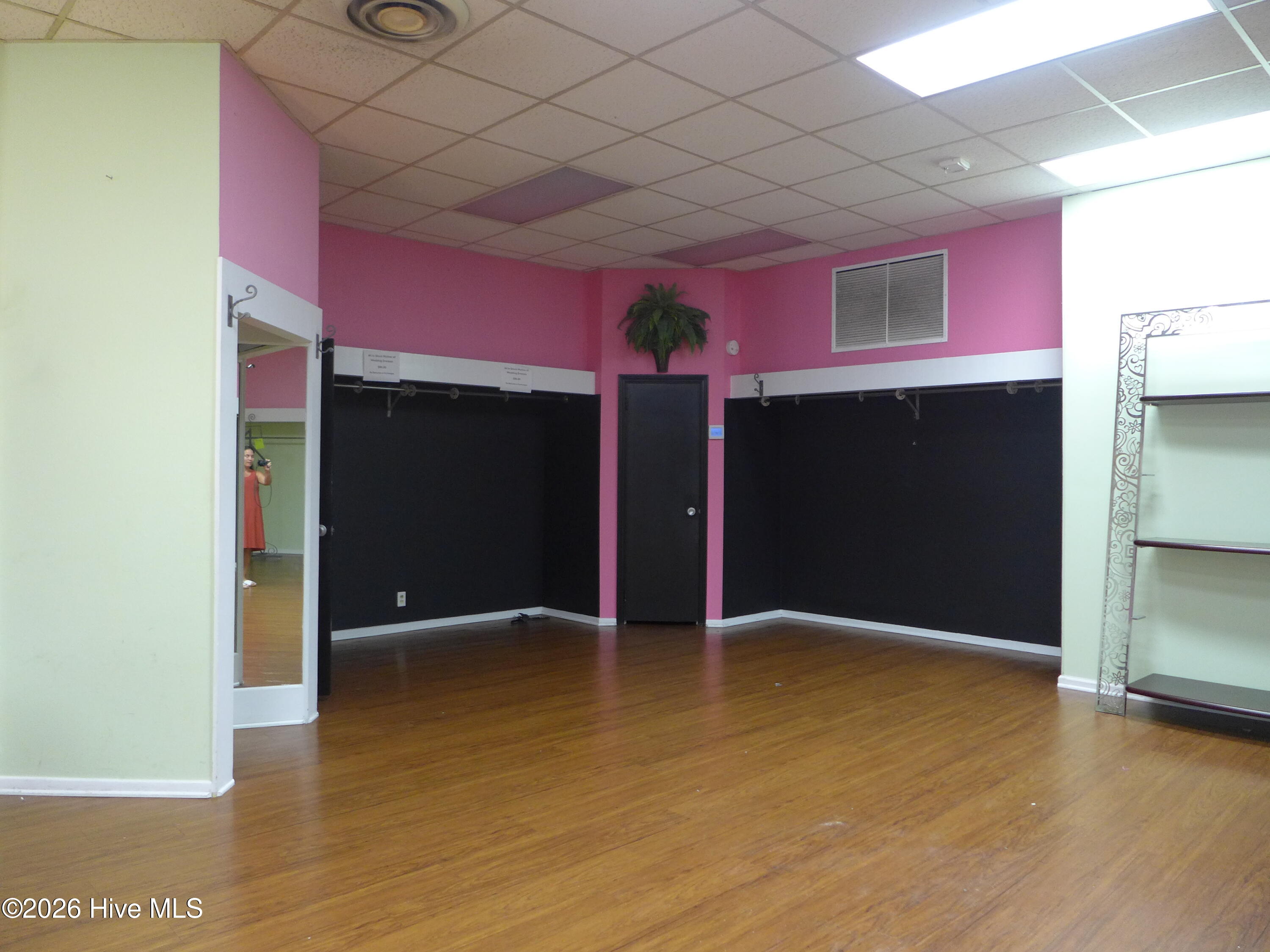 1703 E Ash Street Property Photo 4