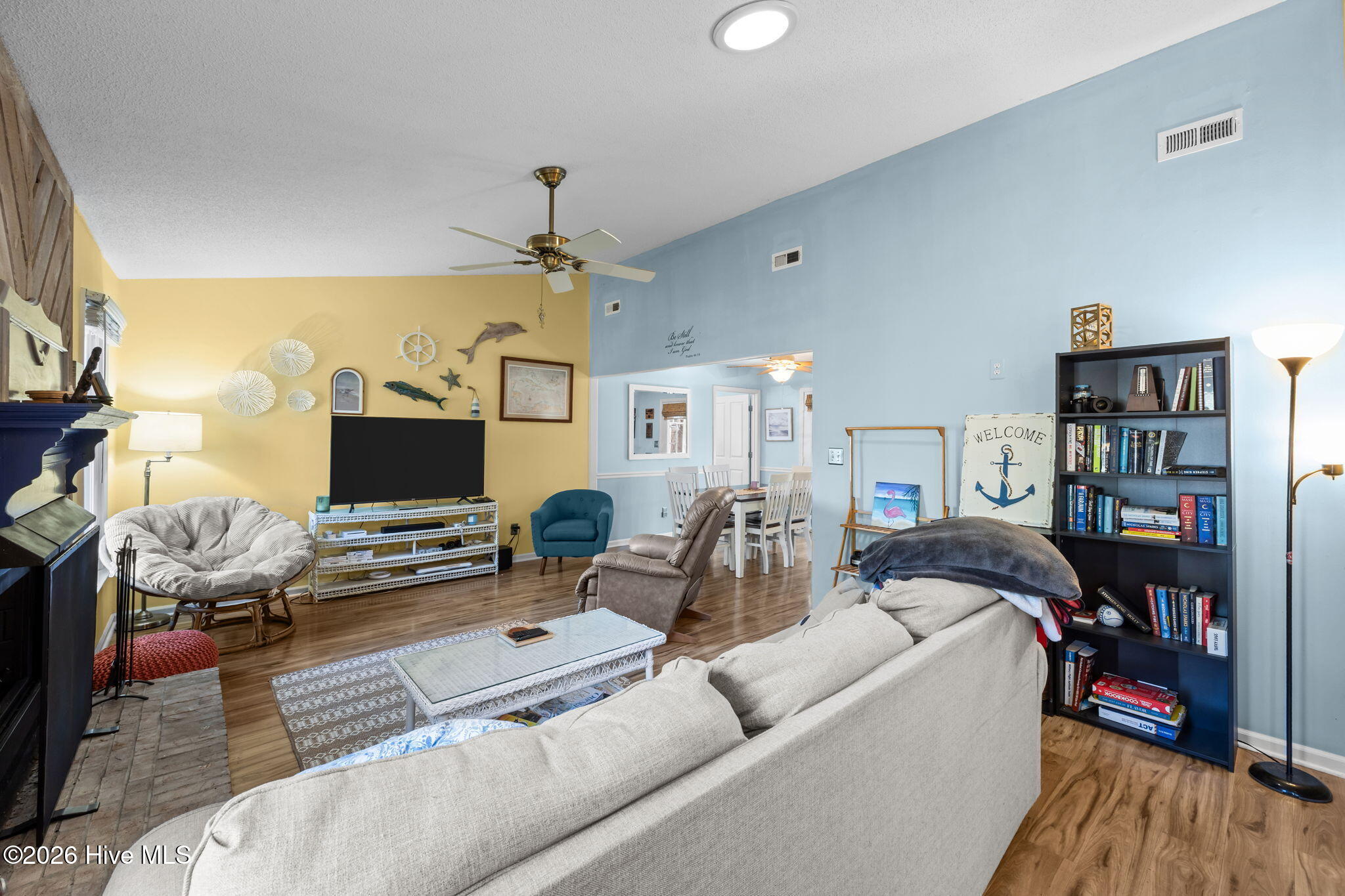 802 Black Swan Road Property Photo 5