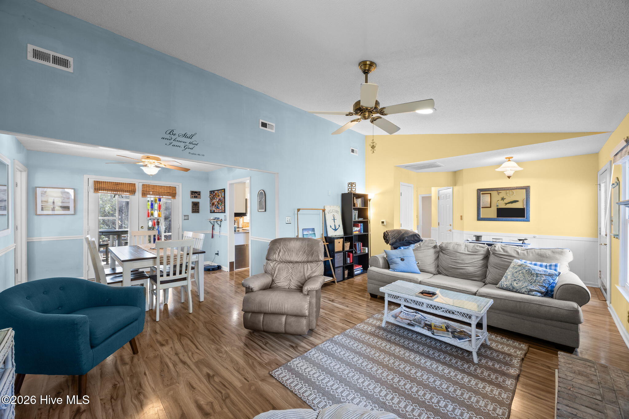 802 Black Swan Road Property Photo 8