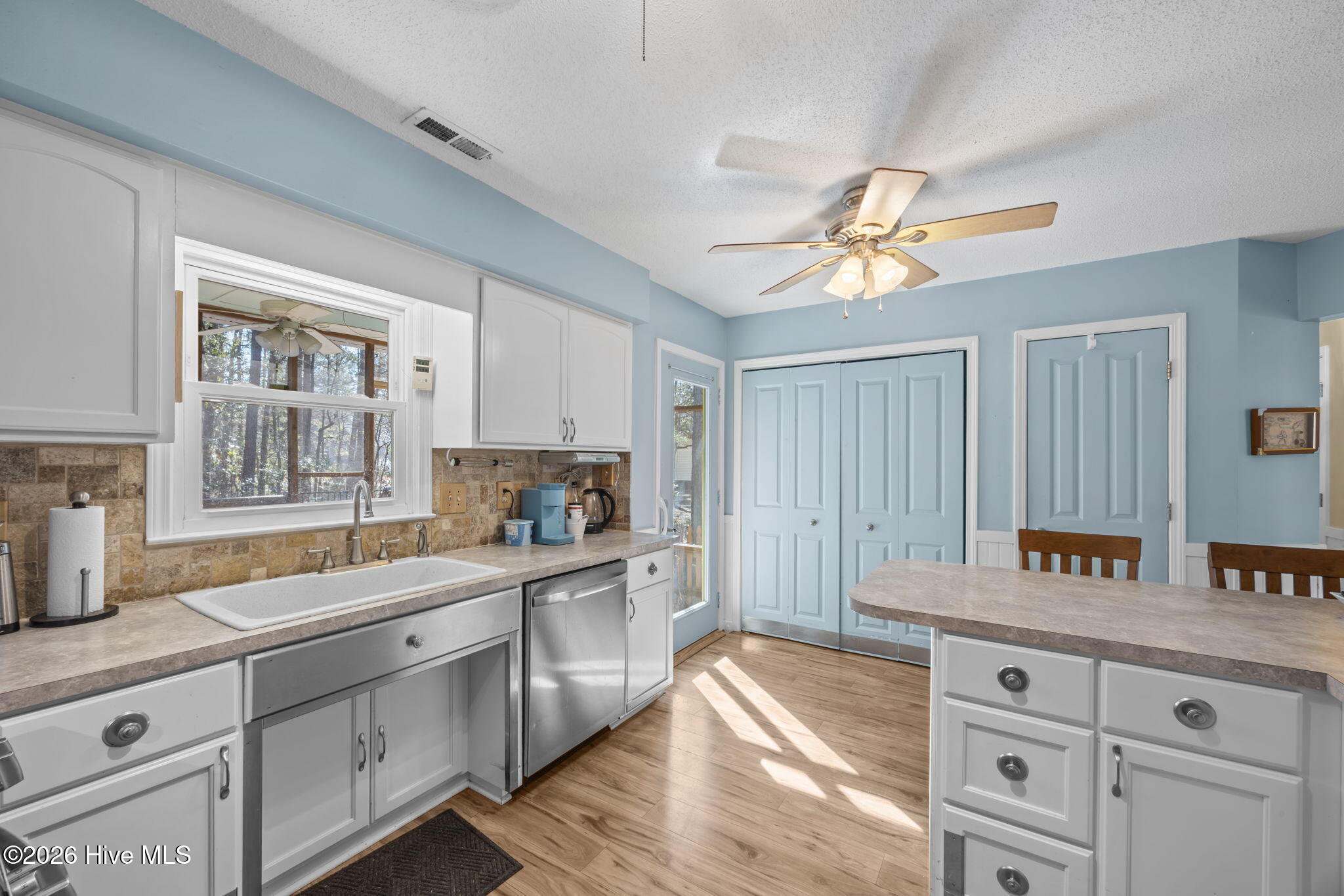 802 Black Swan Road Property Photo 13