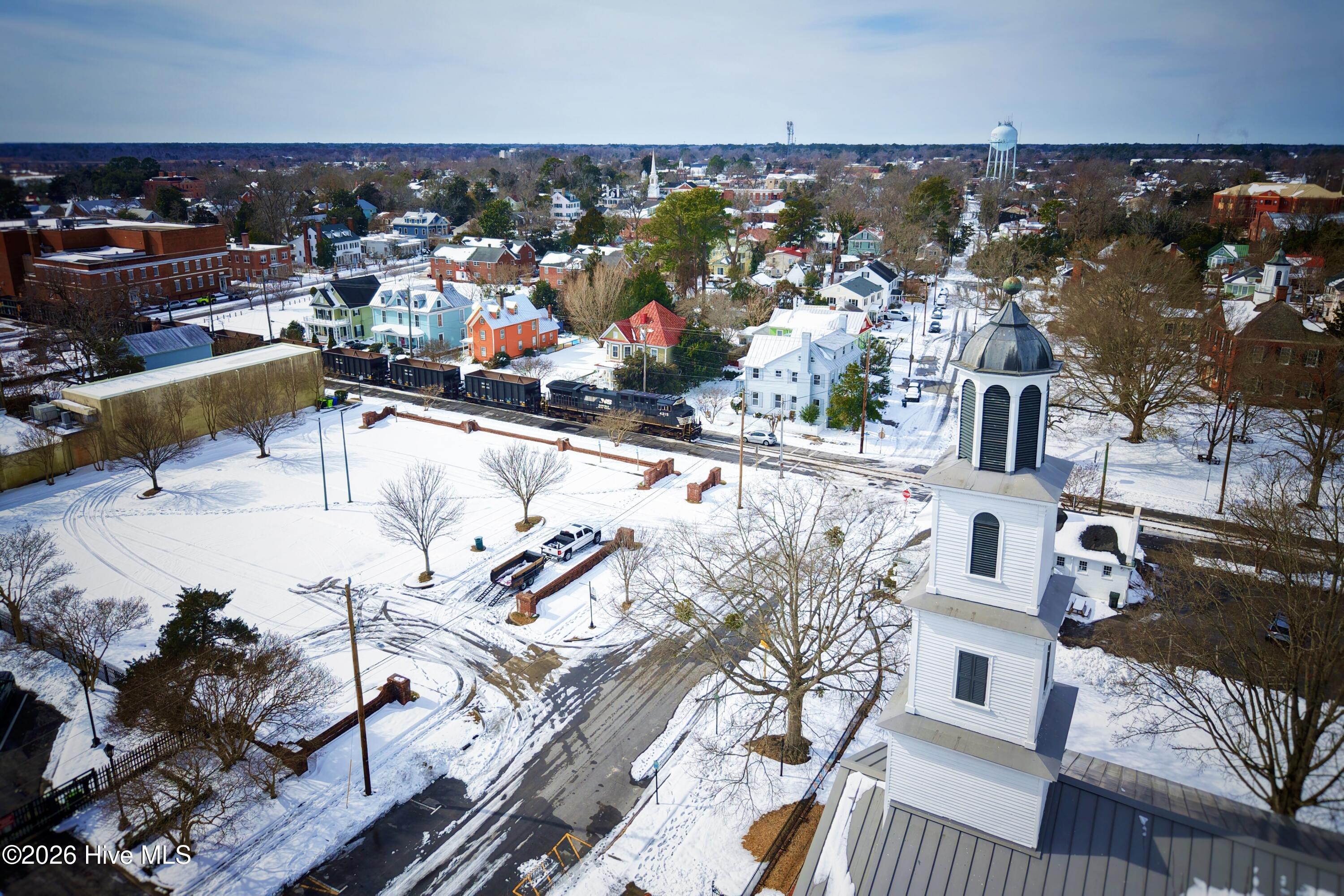 501 New Street Property Photo 6
