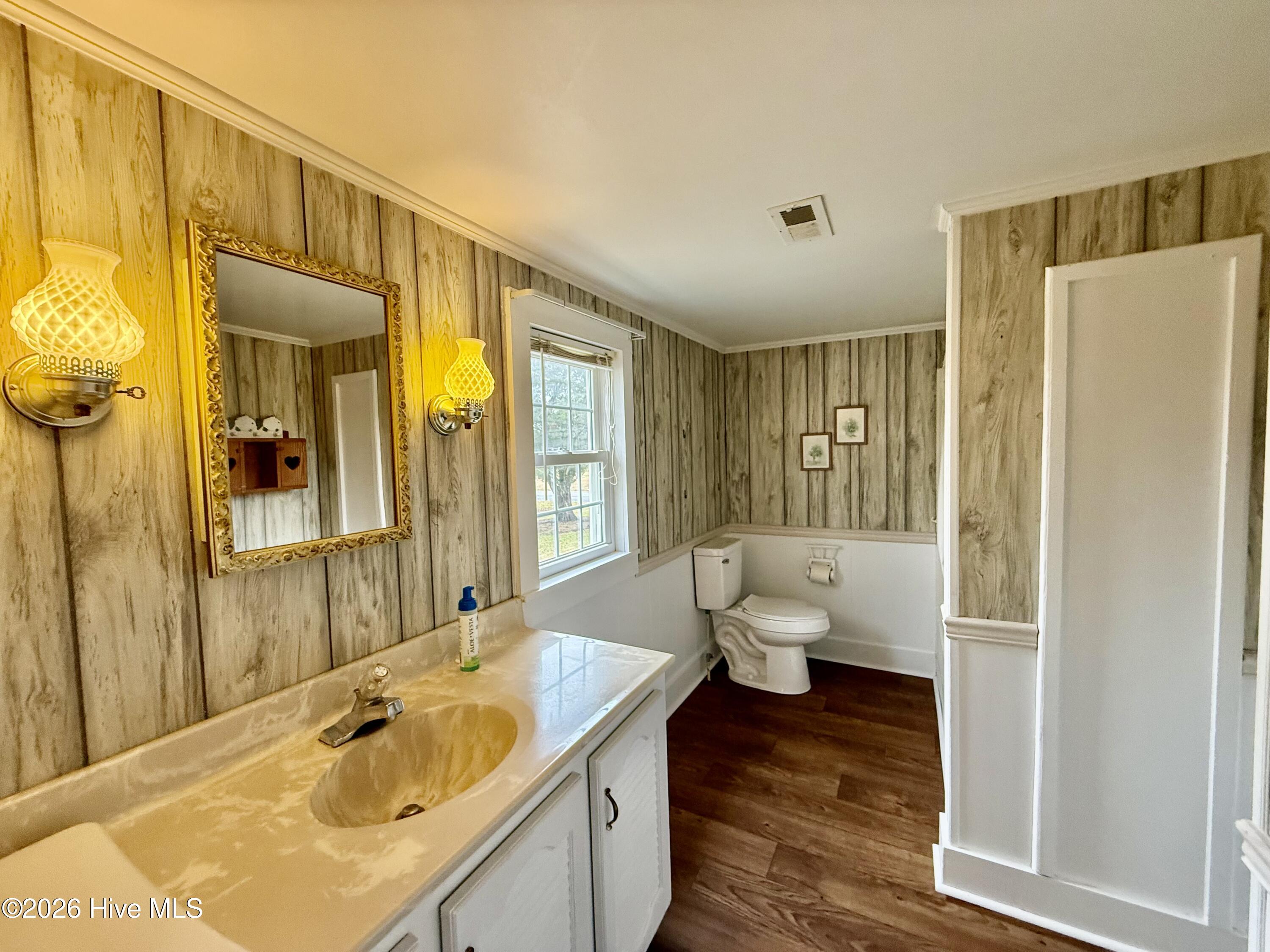 4549 Loop Road Property Photo 13