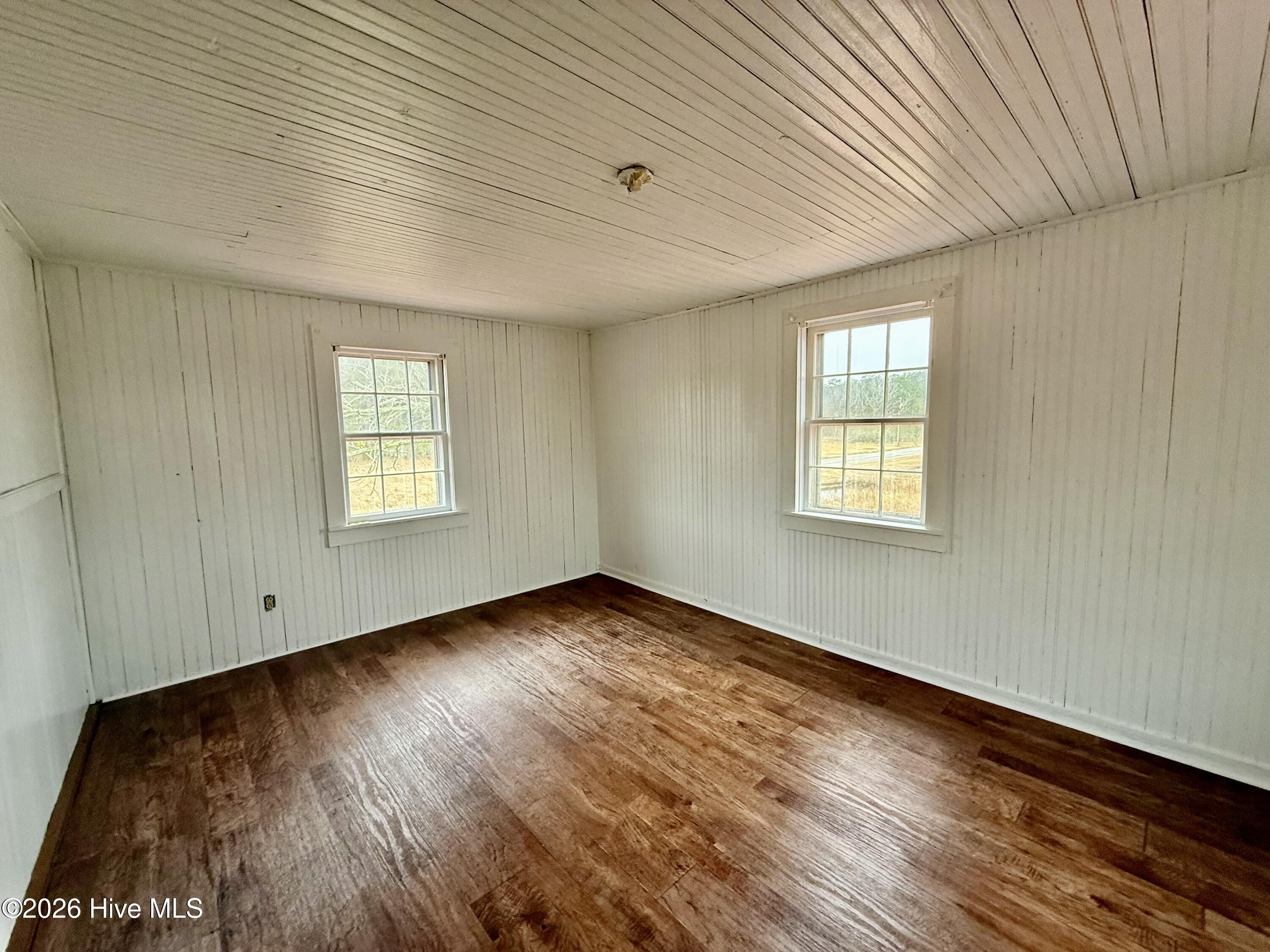 4549 Loop Road Property Photo 16