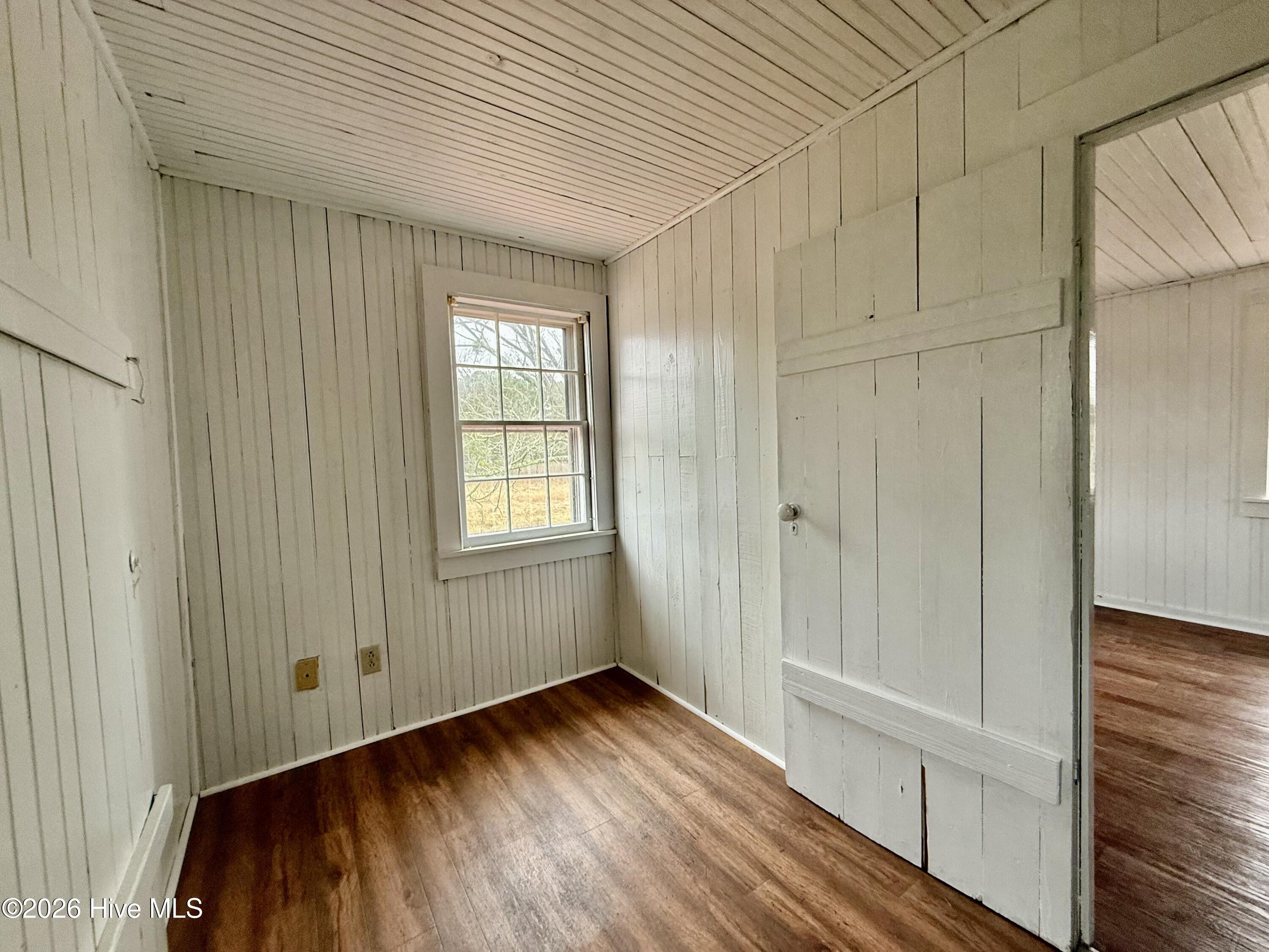 4549 Loop Road Property Photo 17