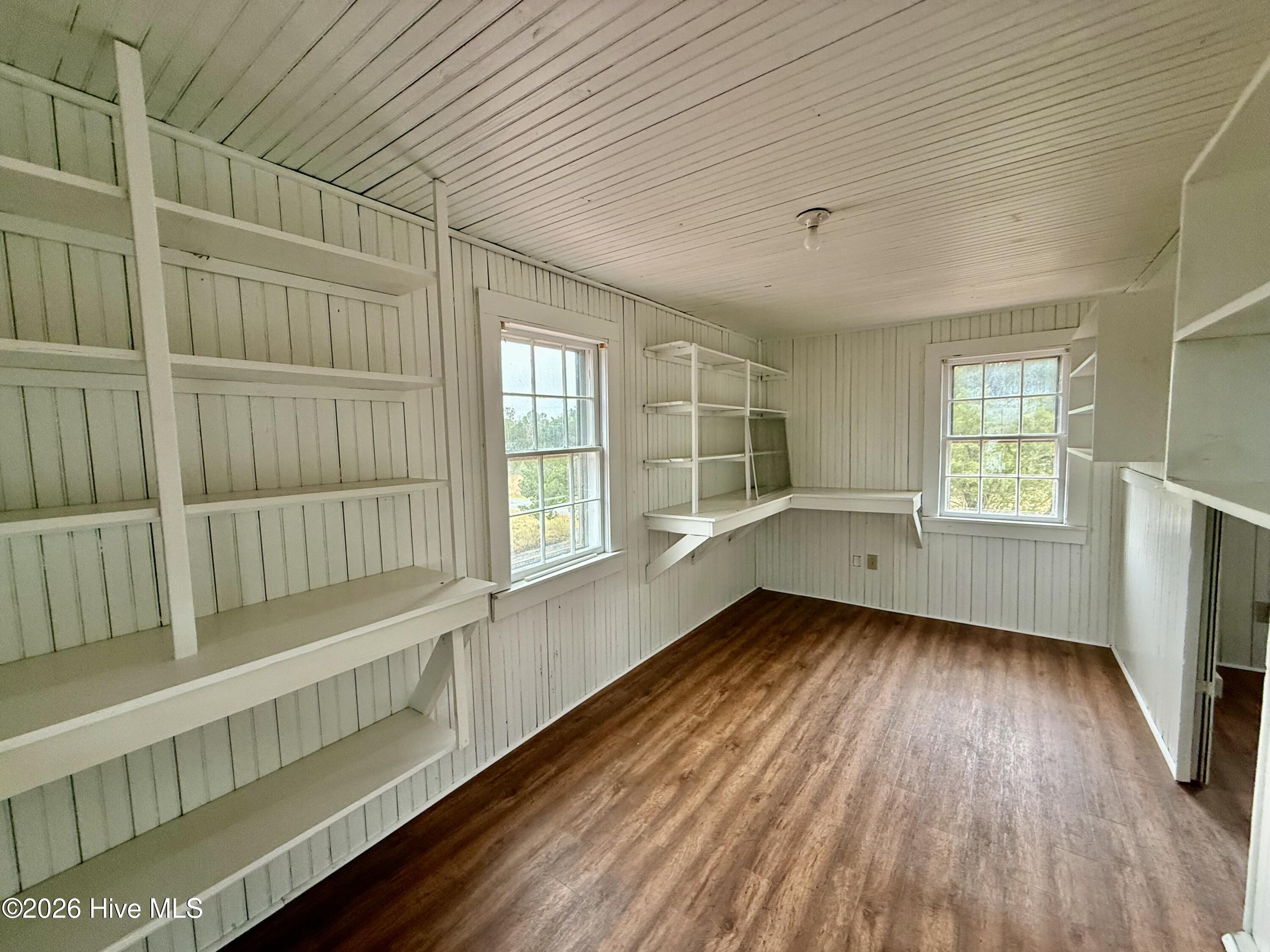 4549 Loop Road Property Photo 21