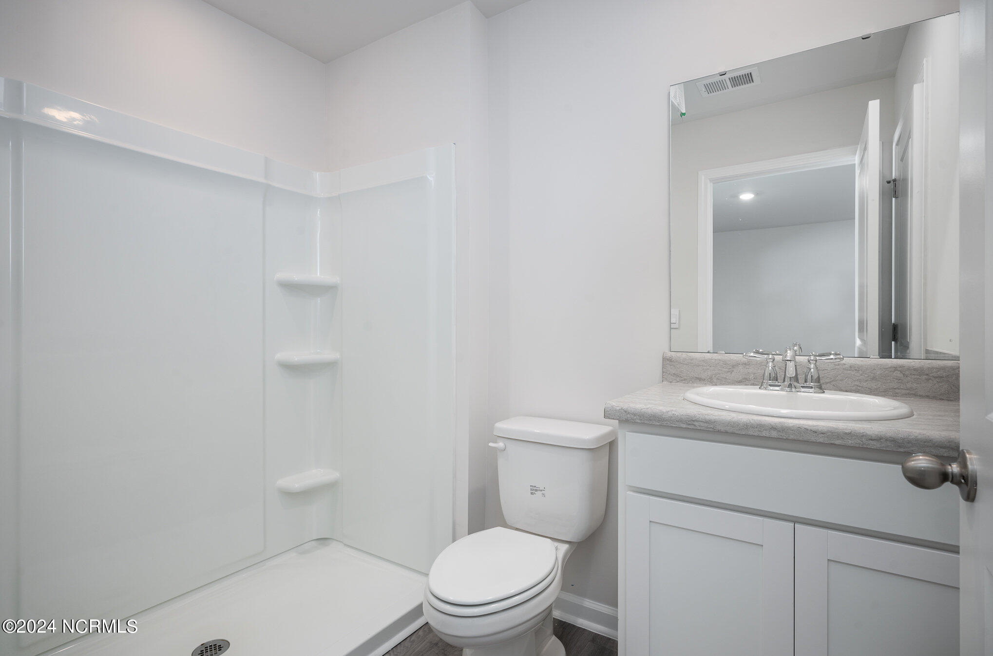 236 Ashworth Drive Property Photo 10