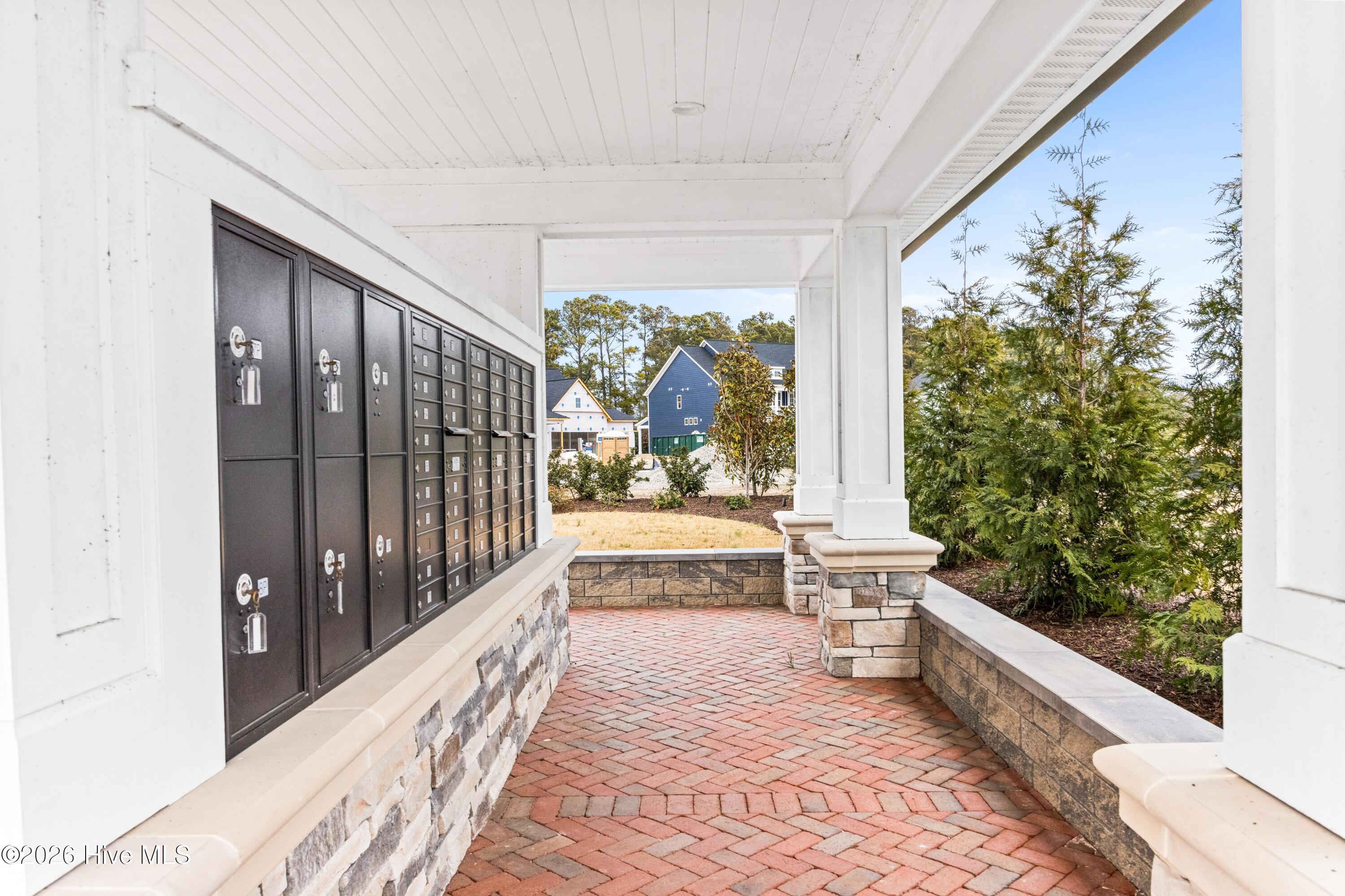 100 100 N Glimmering Glass Lane Property Photo 29
