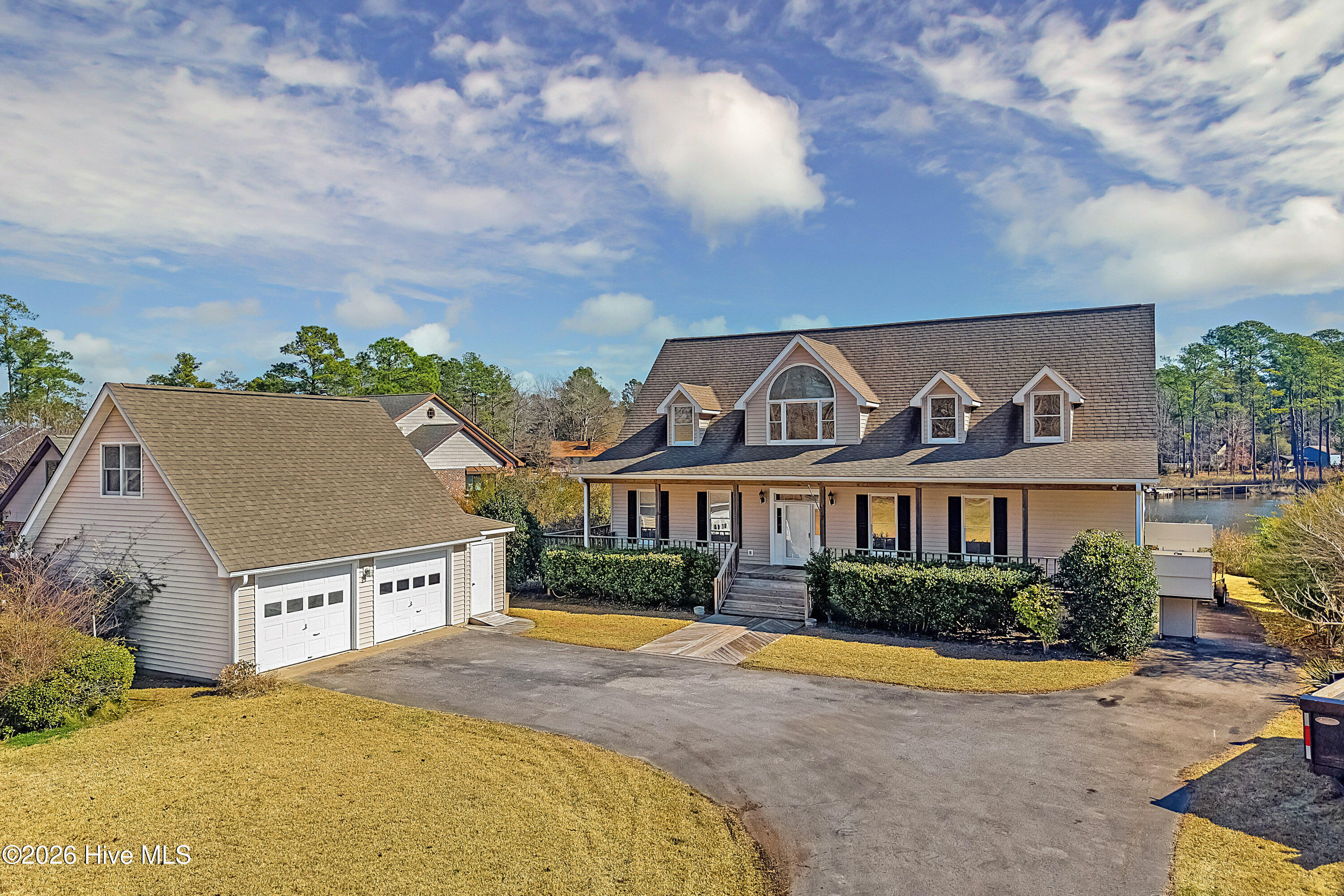 3010 Sloop Drive Property Photo 1