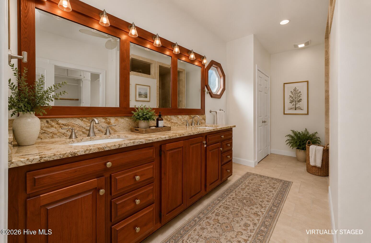 3010 Sloop Drive Property Photo 13