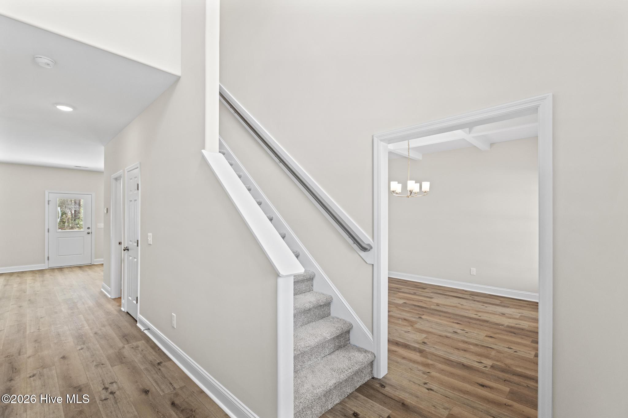 120 Rolling Water Lane Property Photo 4