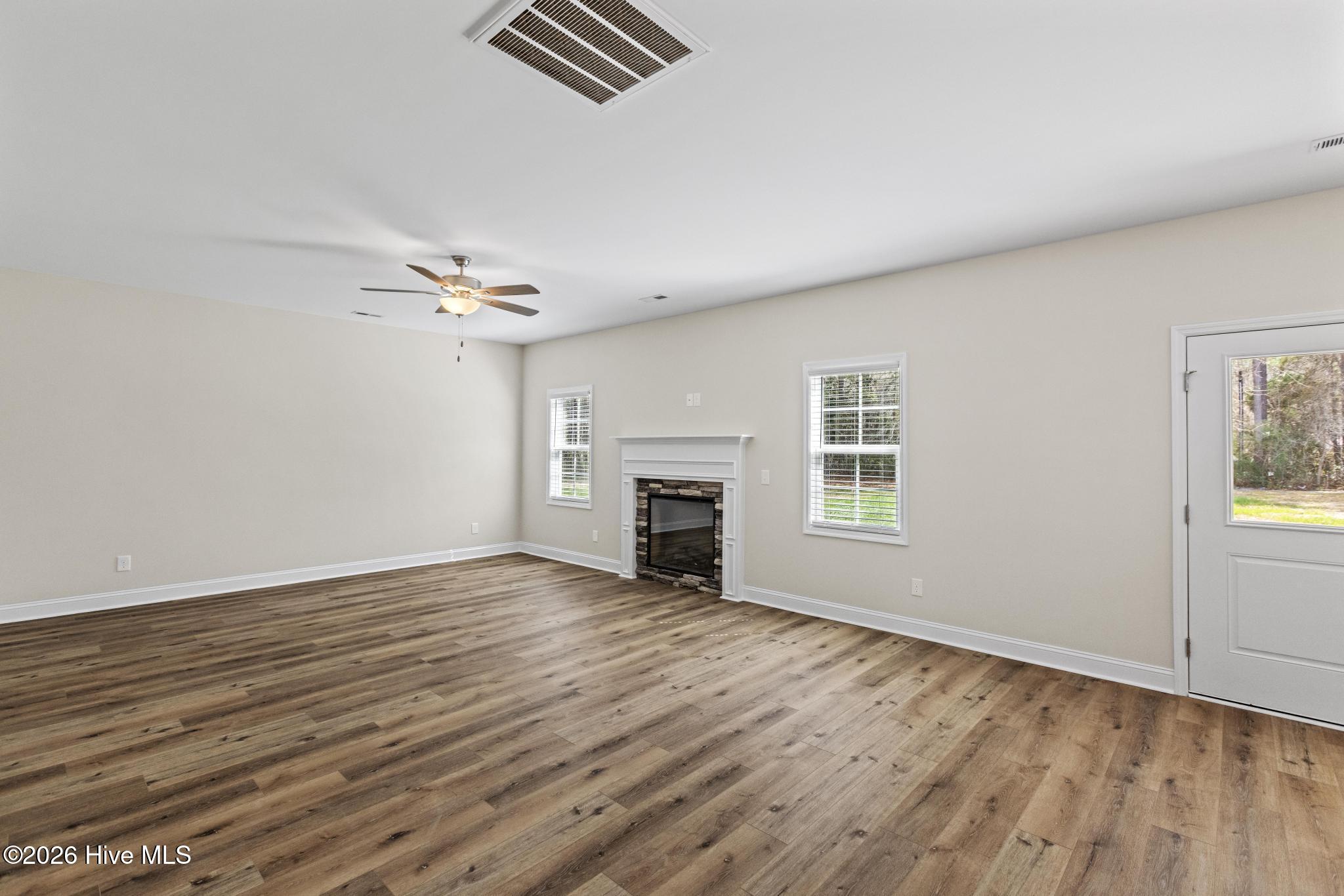 120 Rolling Water Lane Property Photo 17
