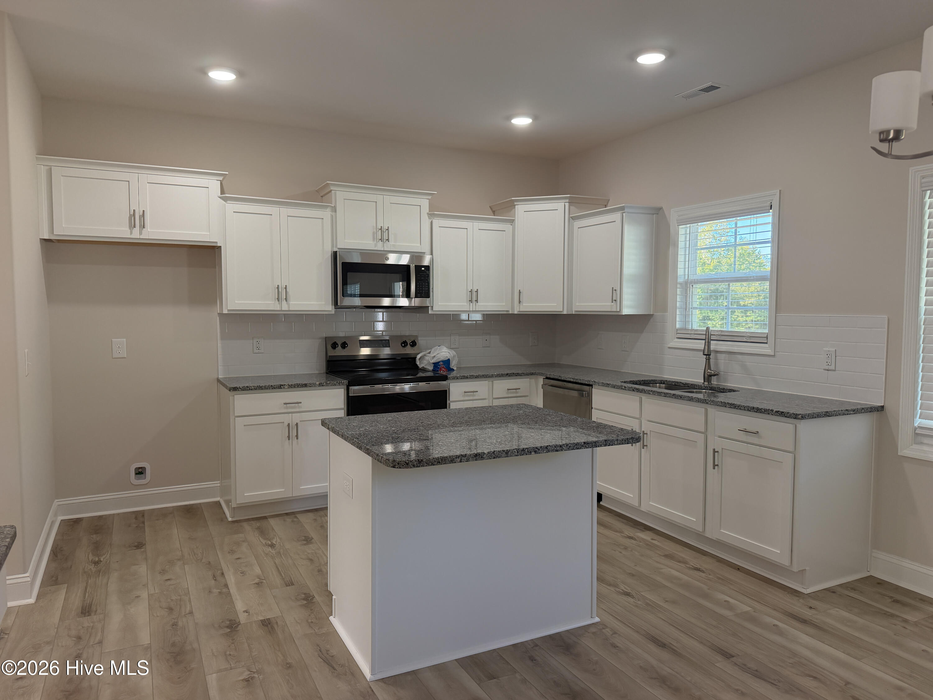 143 Cripple Creek Drive Property Photo 8