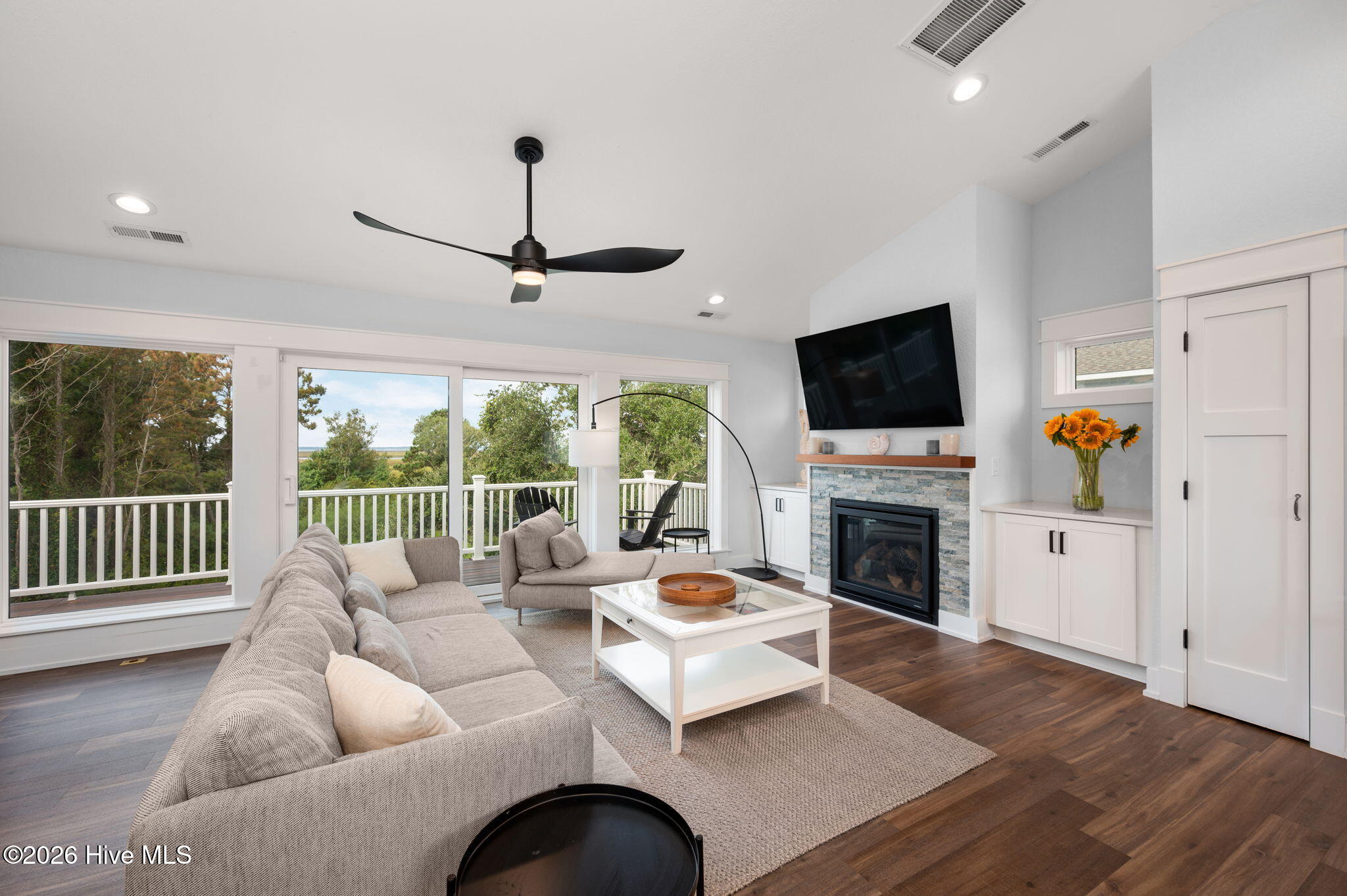 768 Hunt Club Drive Property Photo 12
