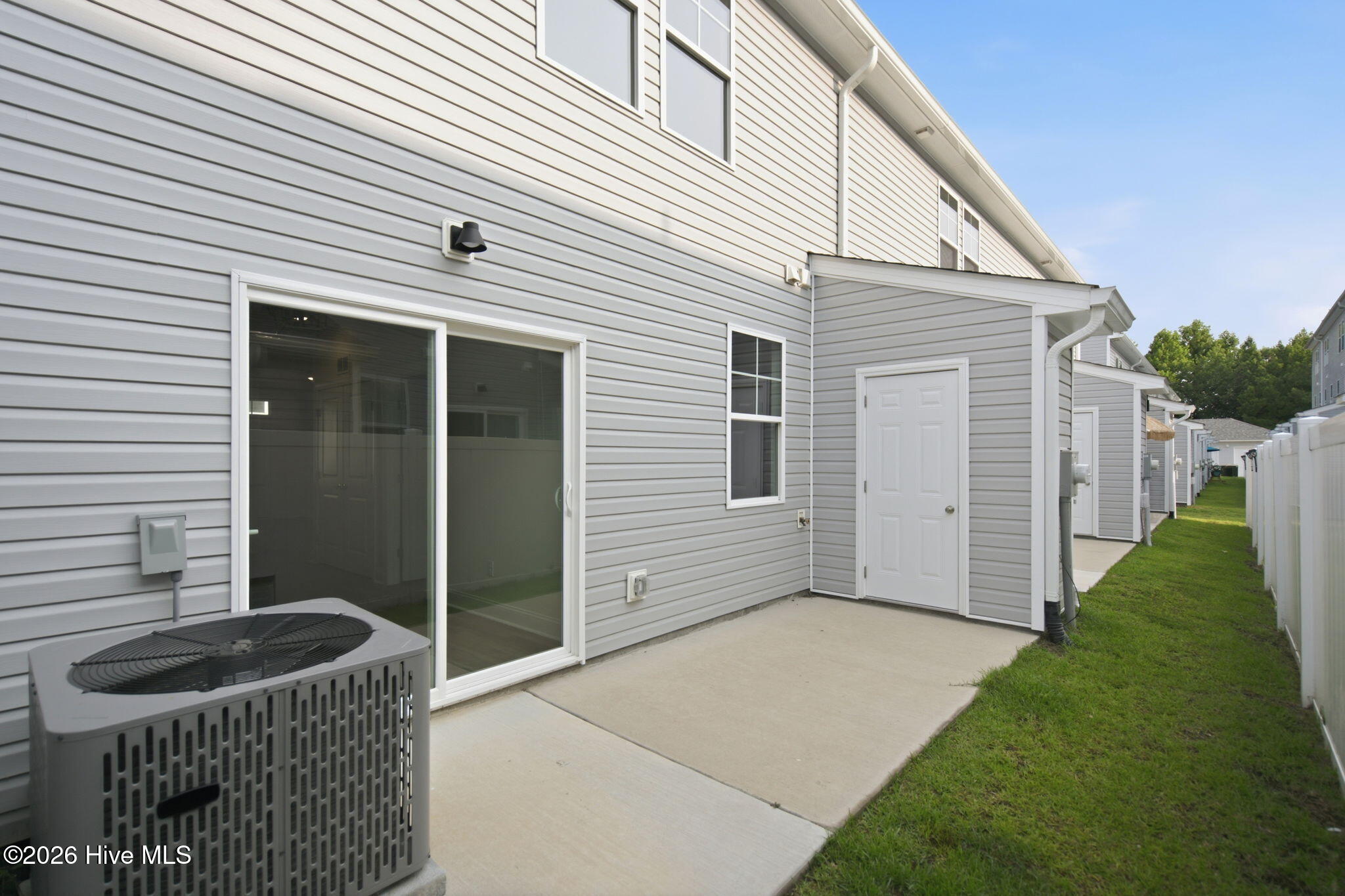 216 Sandy Cove Lane Property Photo 2