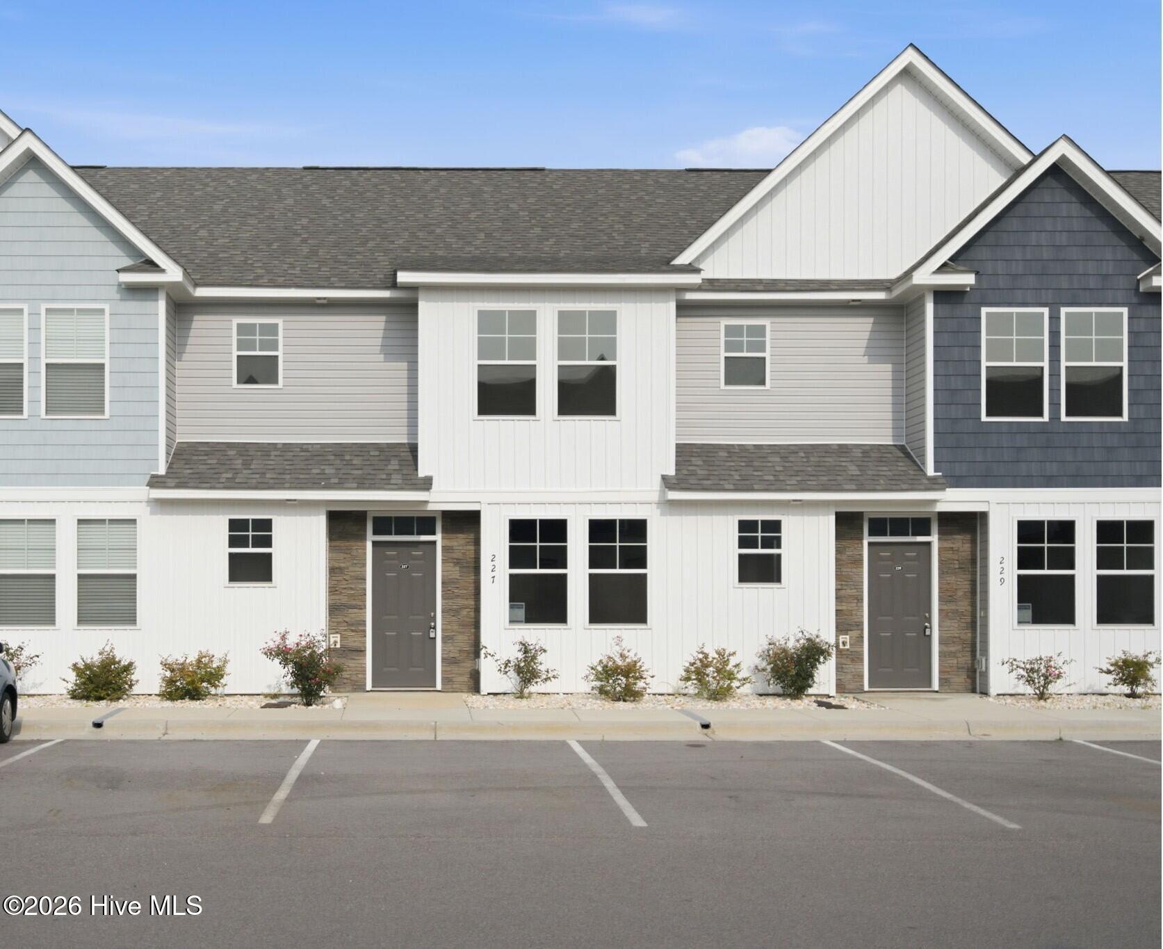227 Sandy Cove Lane Property Photo 1