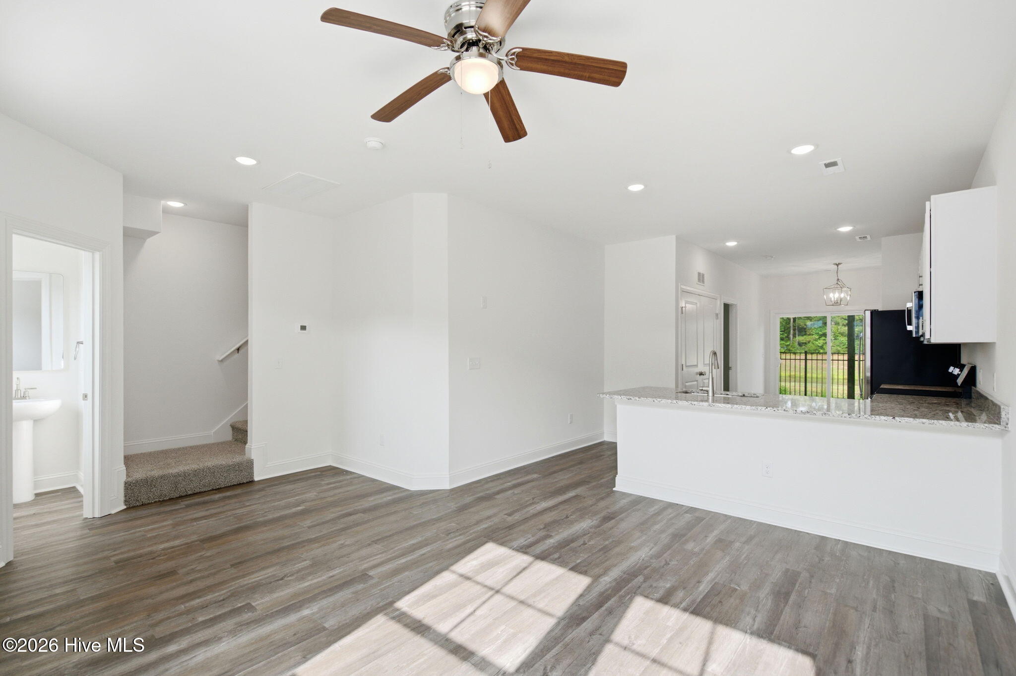 227 Sandy Cove Lane Property Photo 9