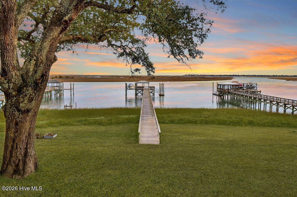 2322 Scotts Hill Loop Road Property Photo 6