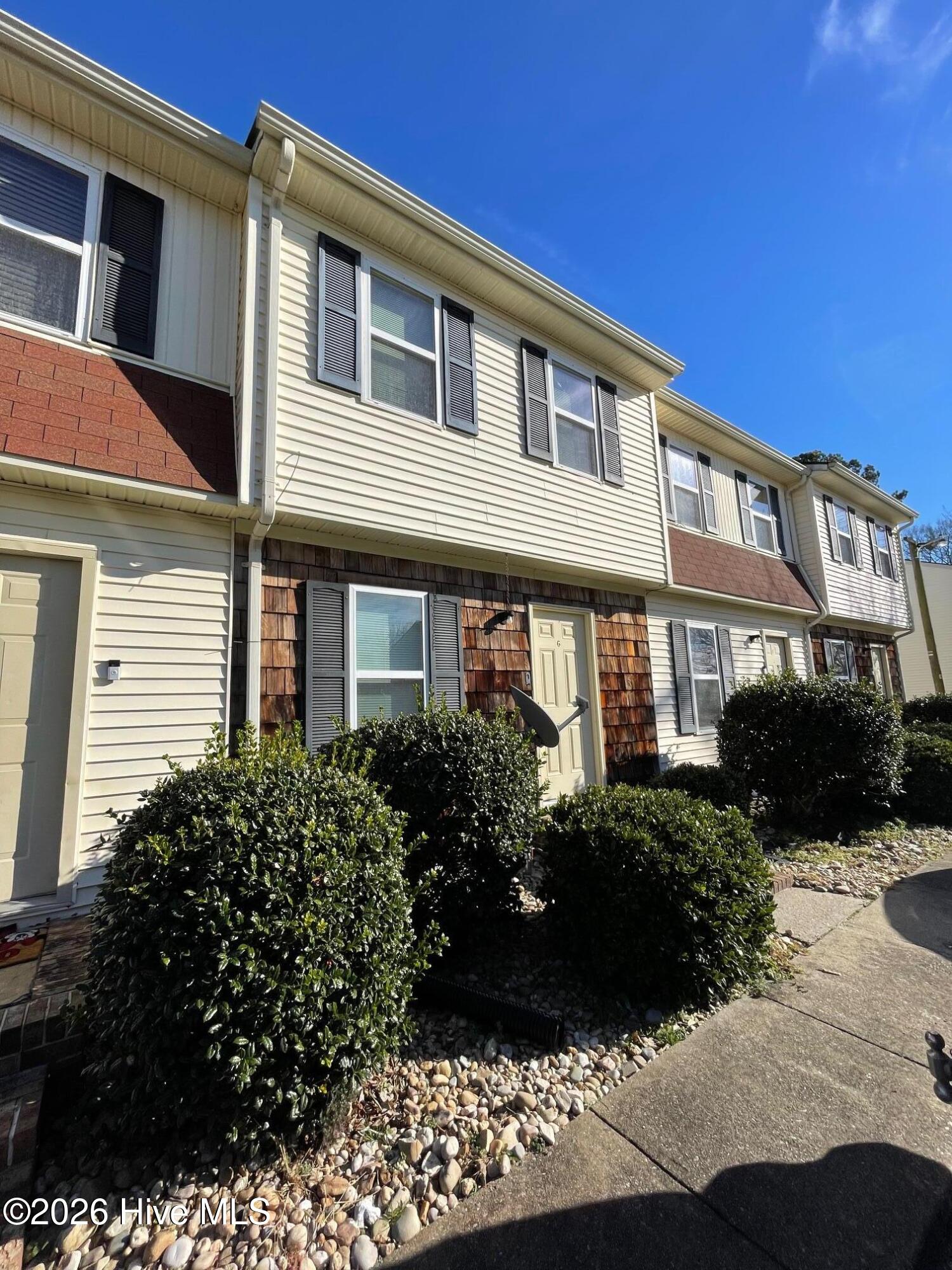 1005 Raleigh Street Property Photo 15