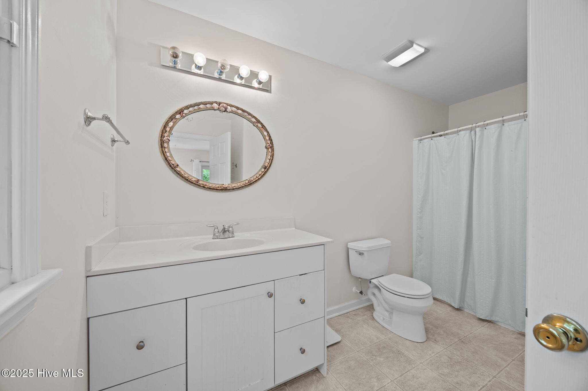 514 Robin Lane Property Photo 13