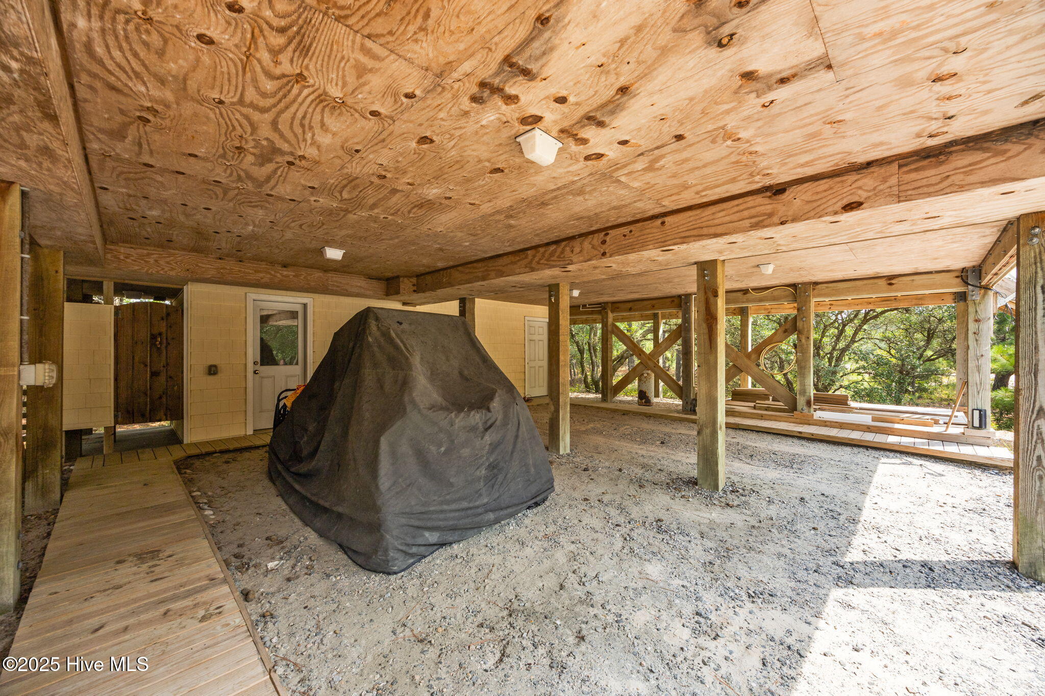 514 Robin Lane Property Photo 28
