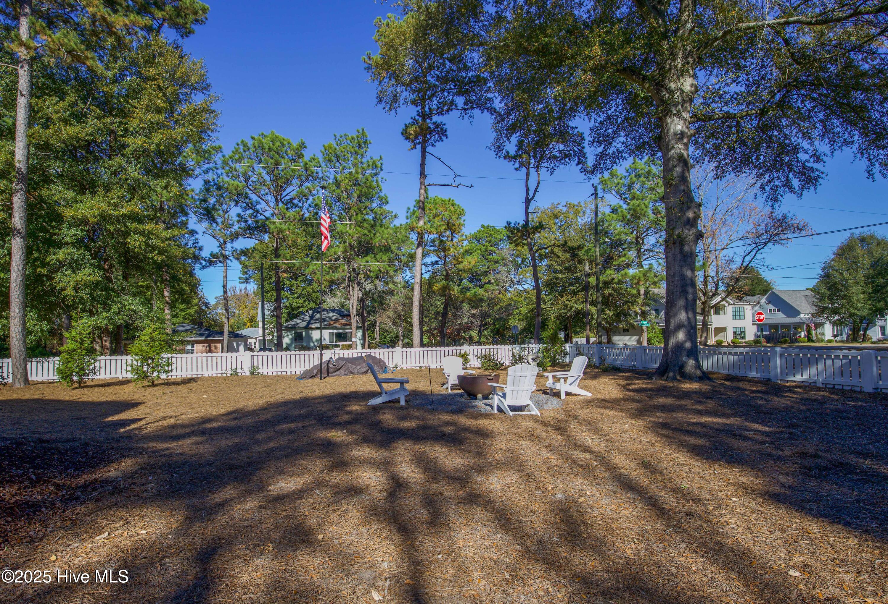 280 W Connecticut Avenue Property Photo 23