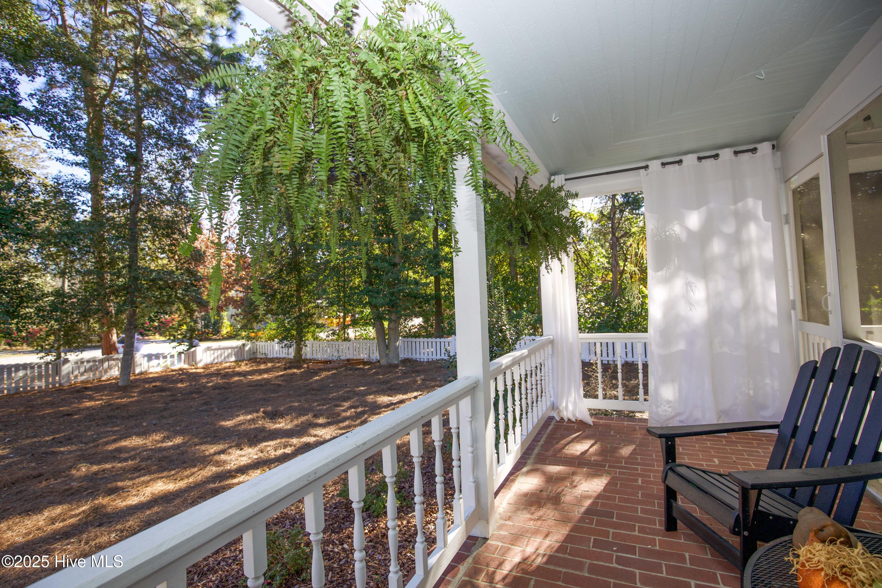 280 W Connecticut Avenue Property Photo 60