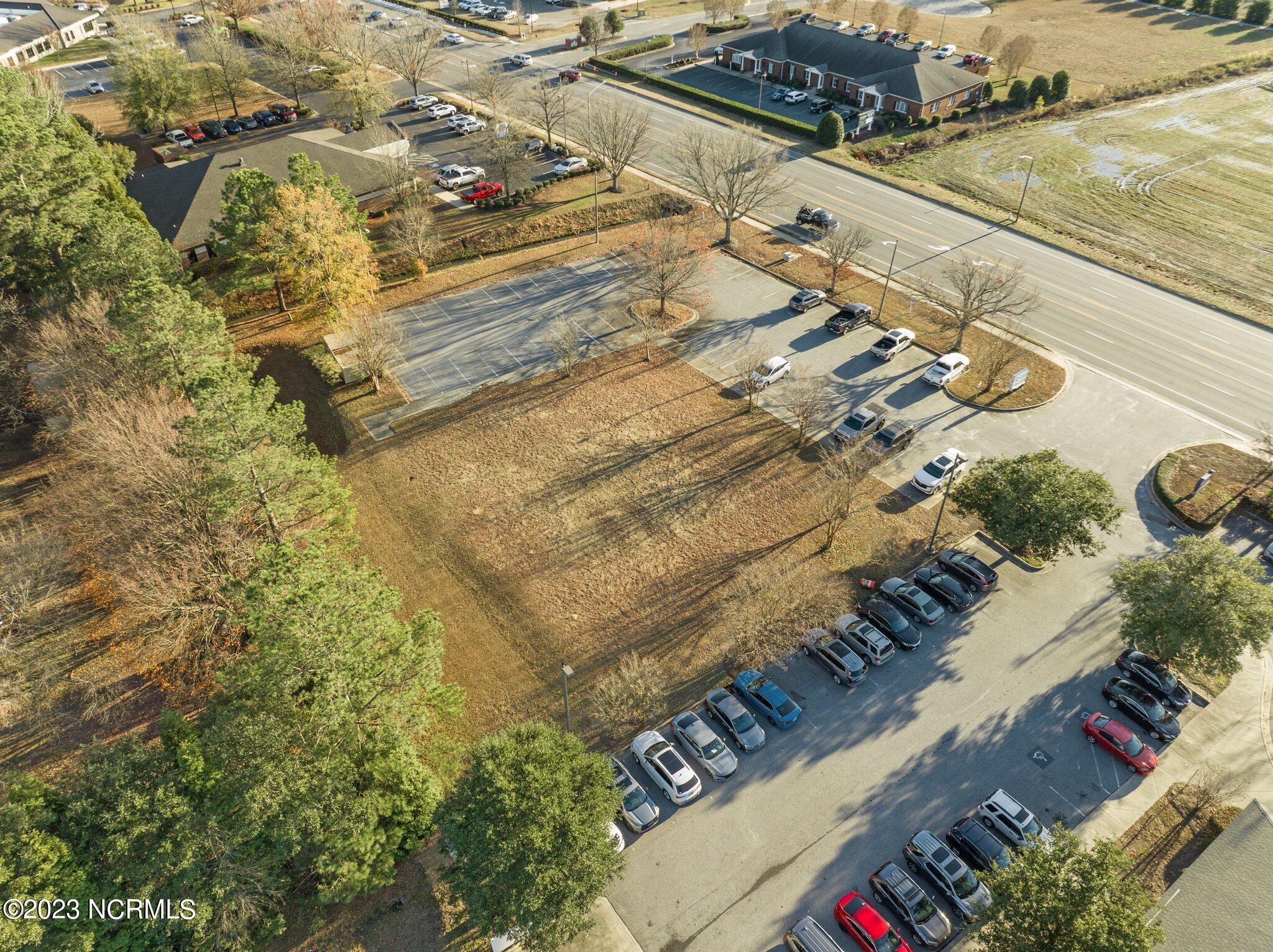 1840 W Arlington Boulevard 2c Property Photo 4