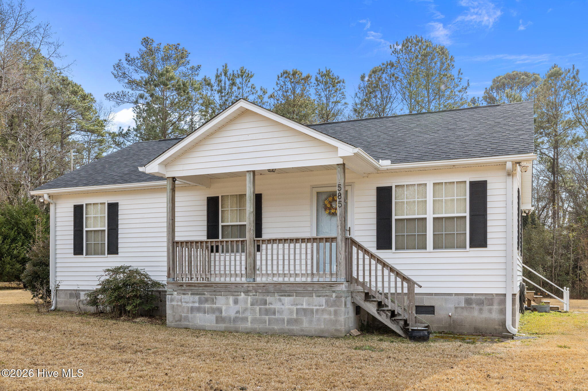 585 Roberts Road Property Photo 1