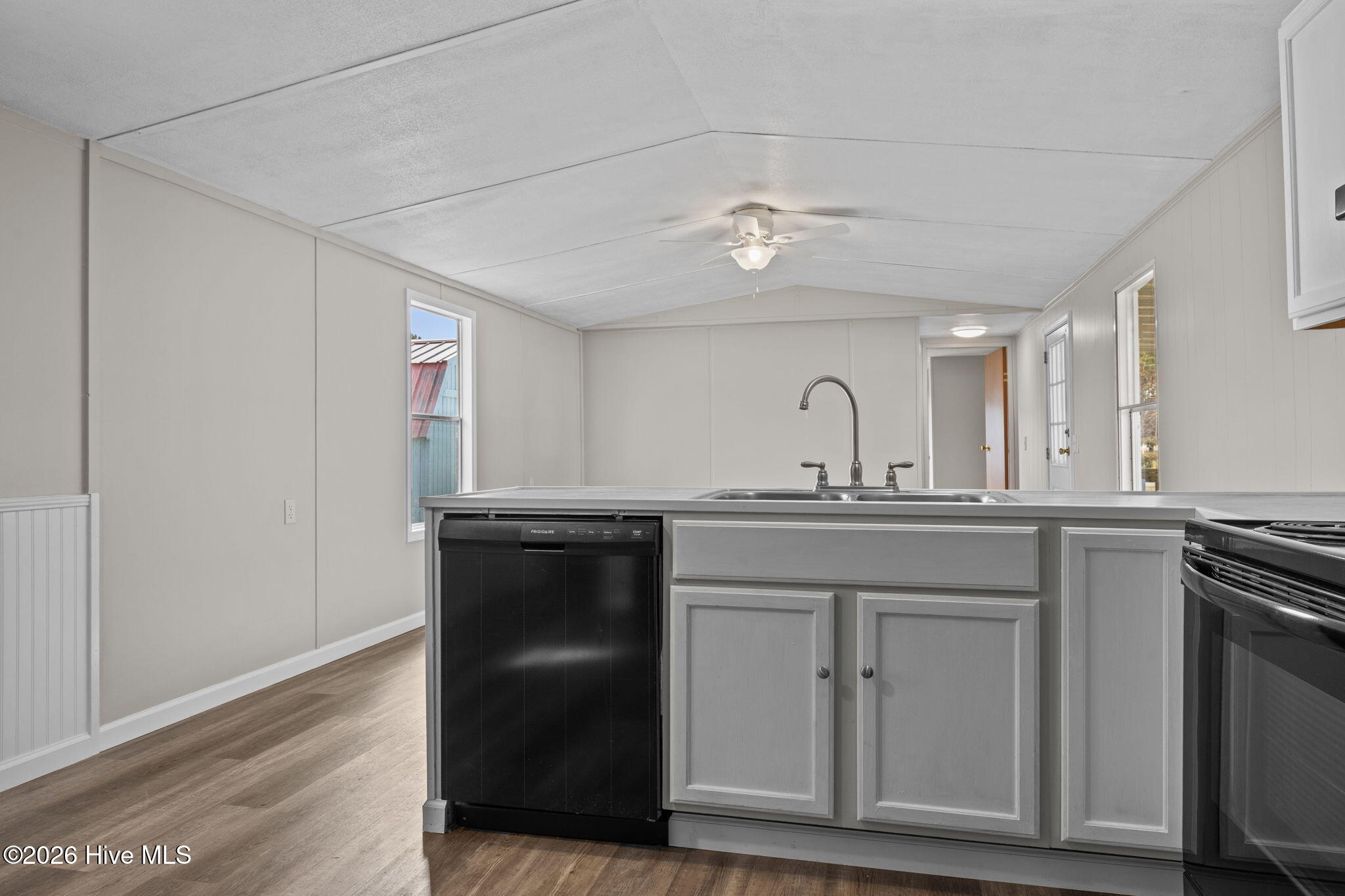 670 Straits Road Property Photo 11