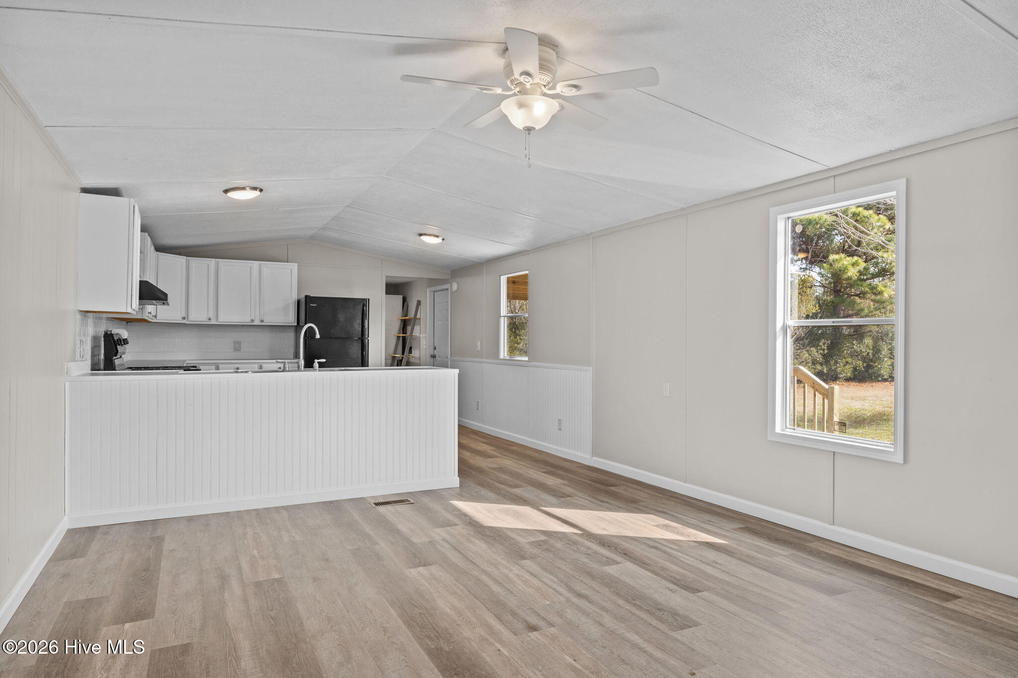 670 Straits Road Property Photo 13