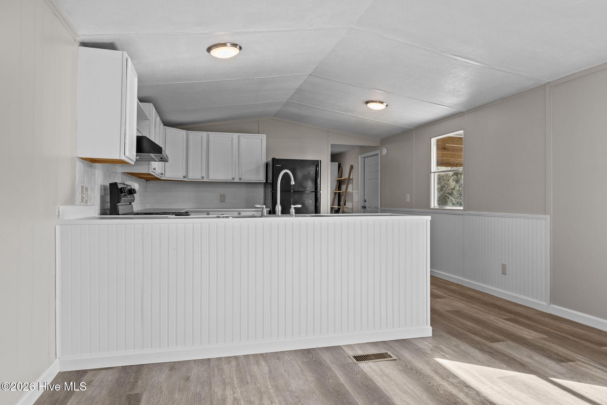 670 Straits Road Property Photo 16