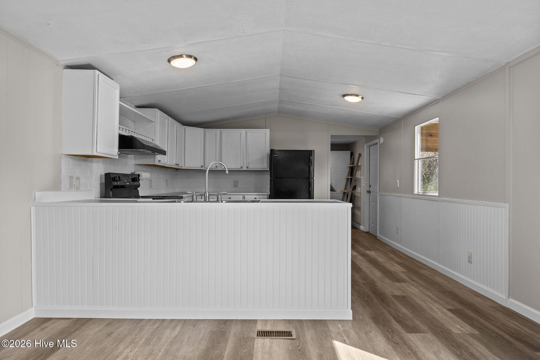 670 Straits Road Property Photo 19