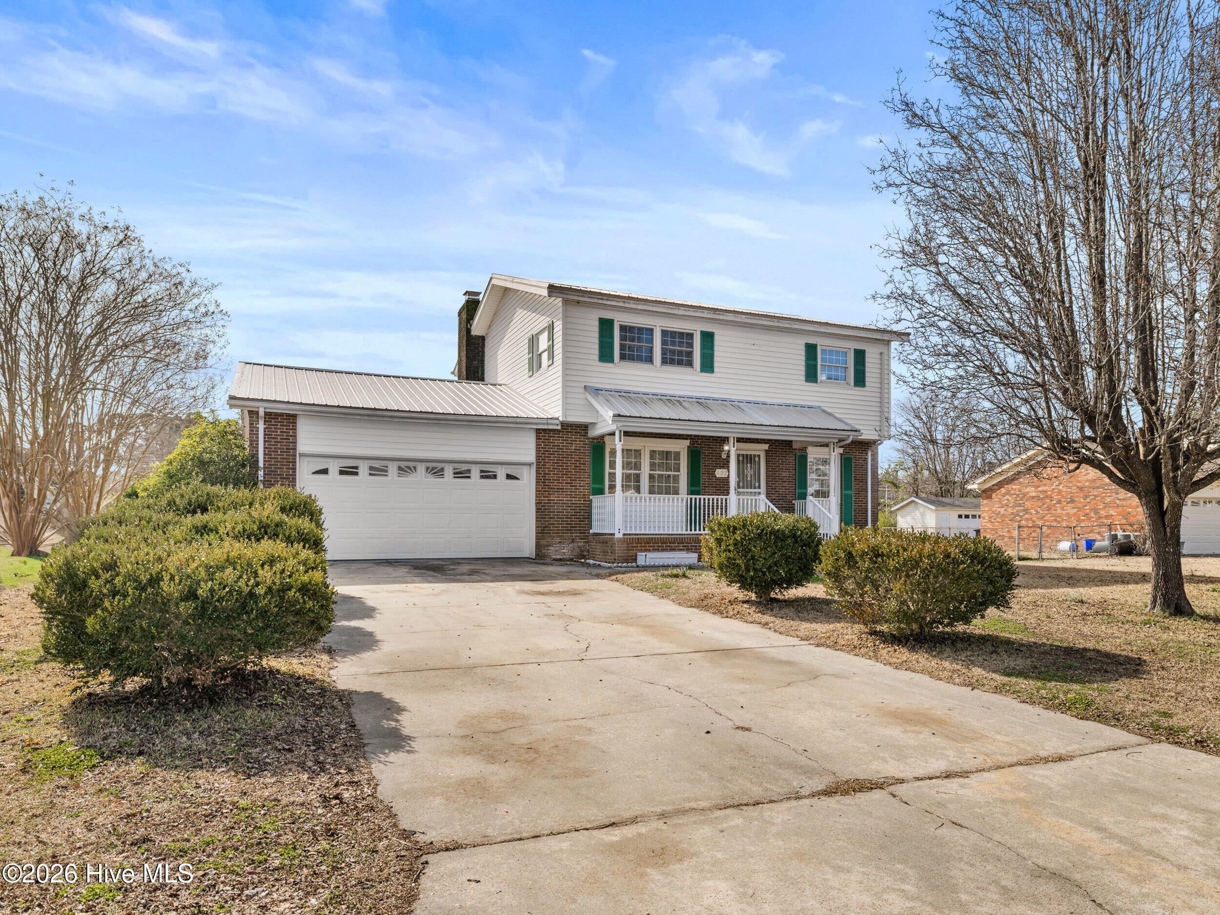 422 Thomas Drive Property Photo 3