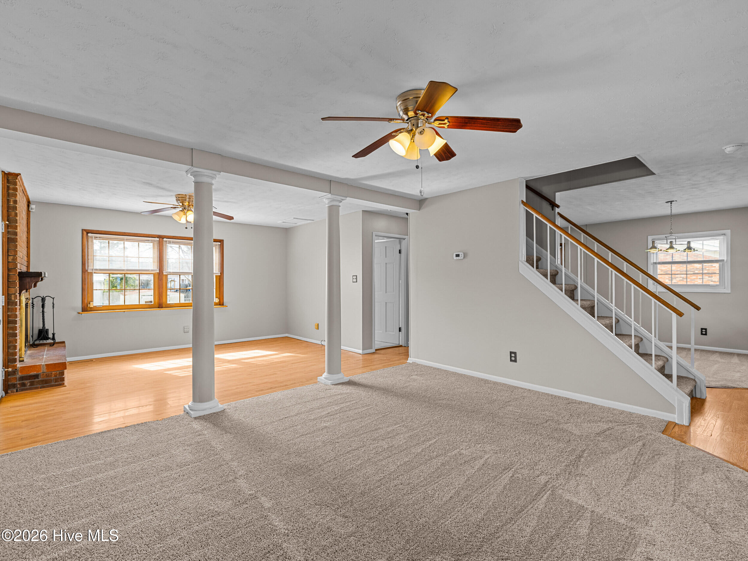 422 Thomas Drive Property Photo 9