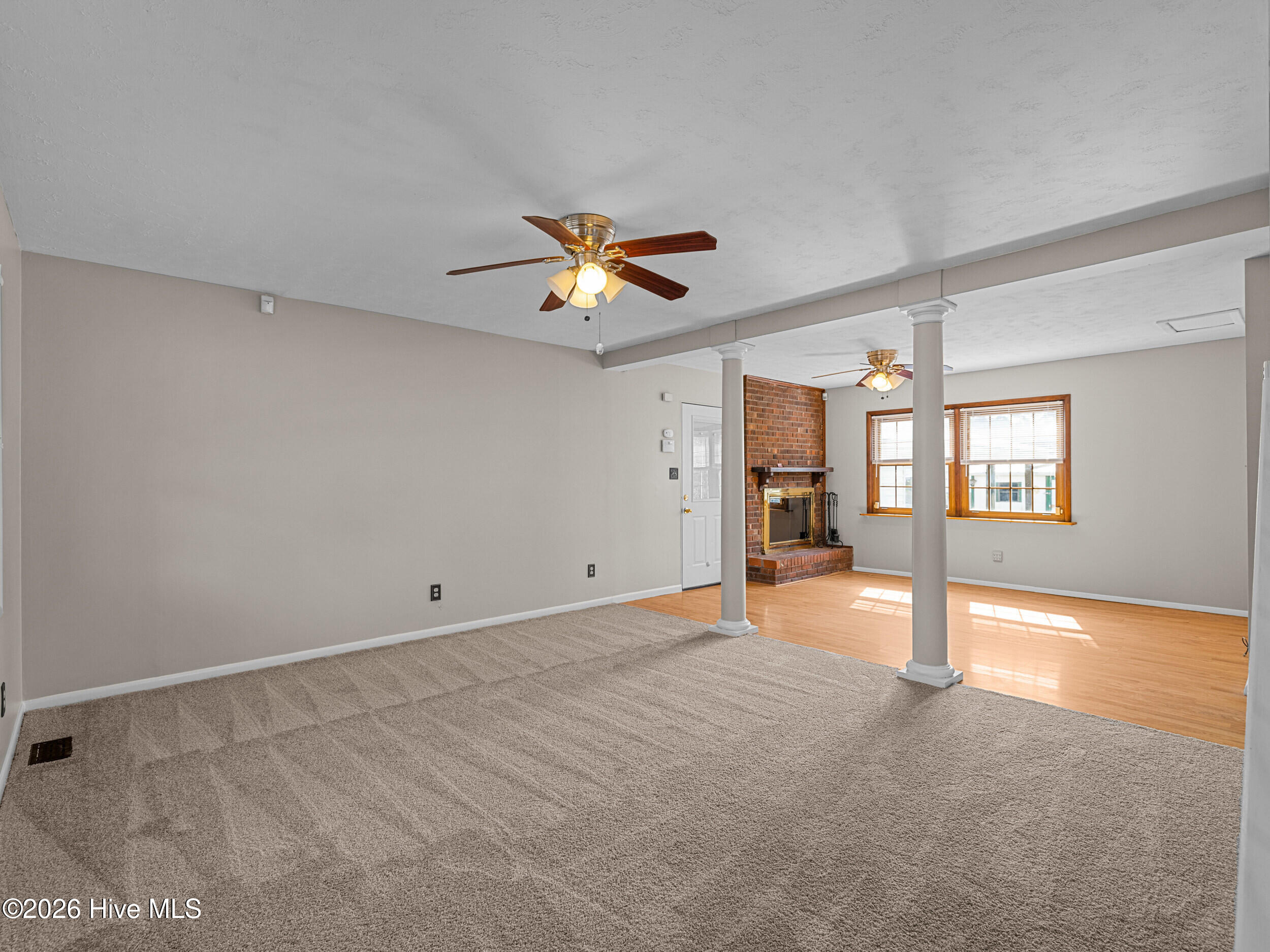 422 Thomas Drive Property Photo 11