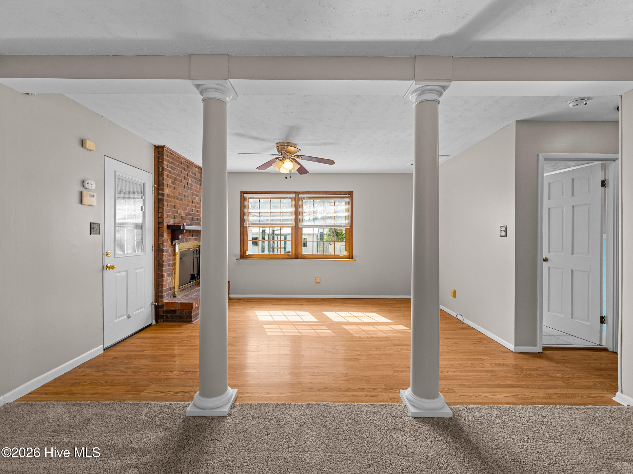 422 Thomas Drive Property Photo 13