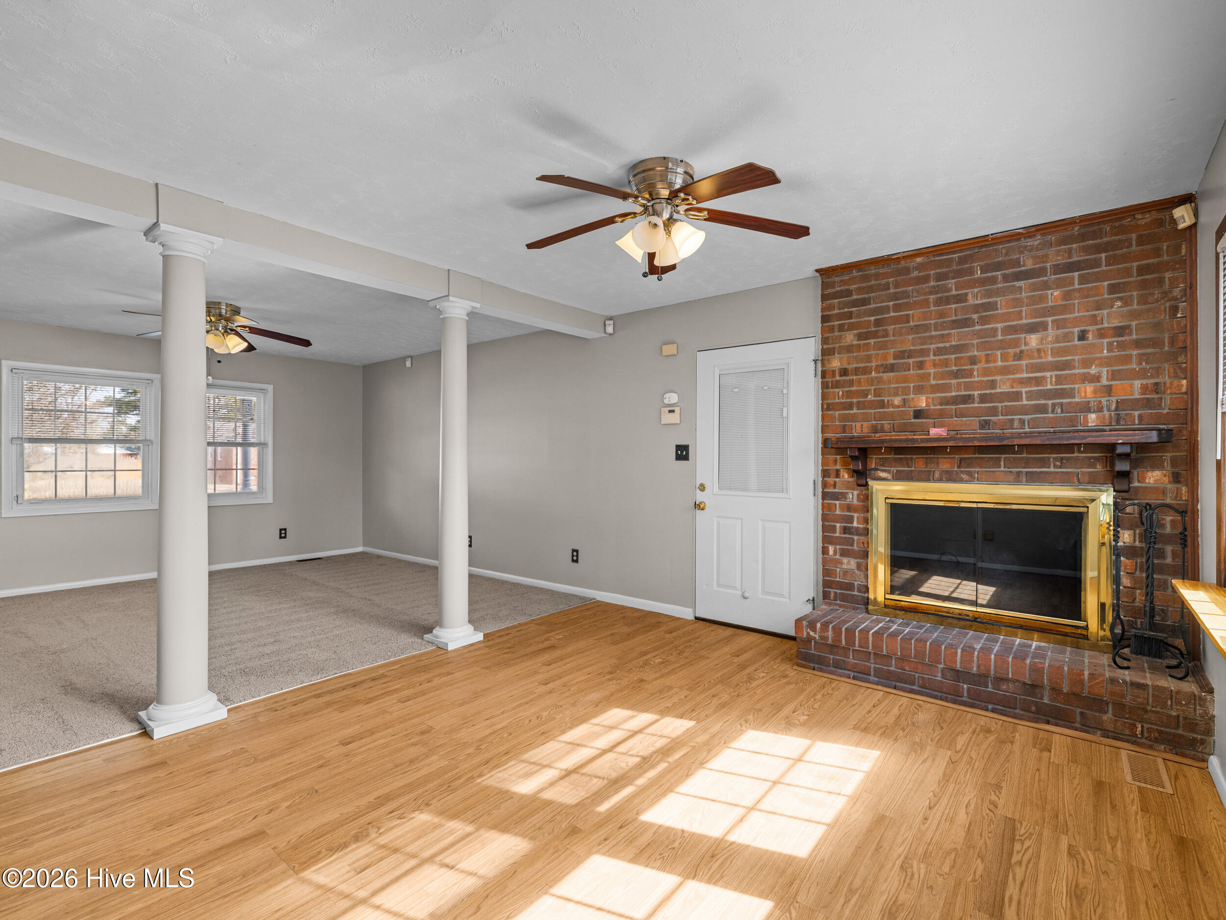 422 Thomas Drive Property Photo 15