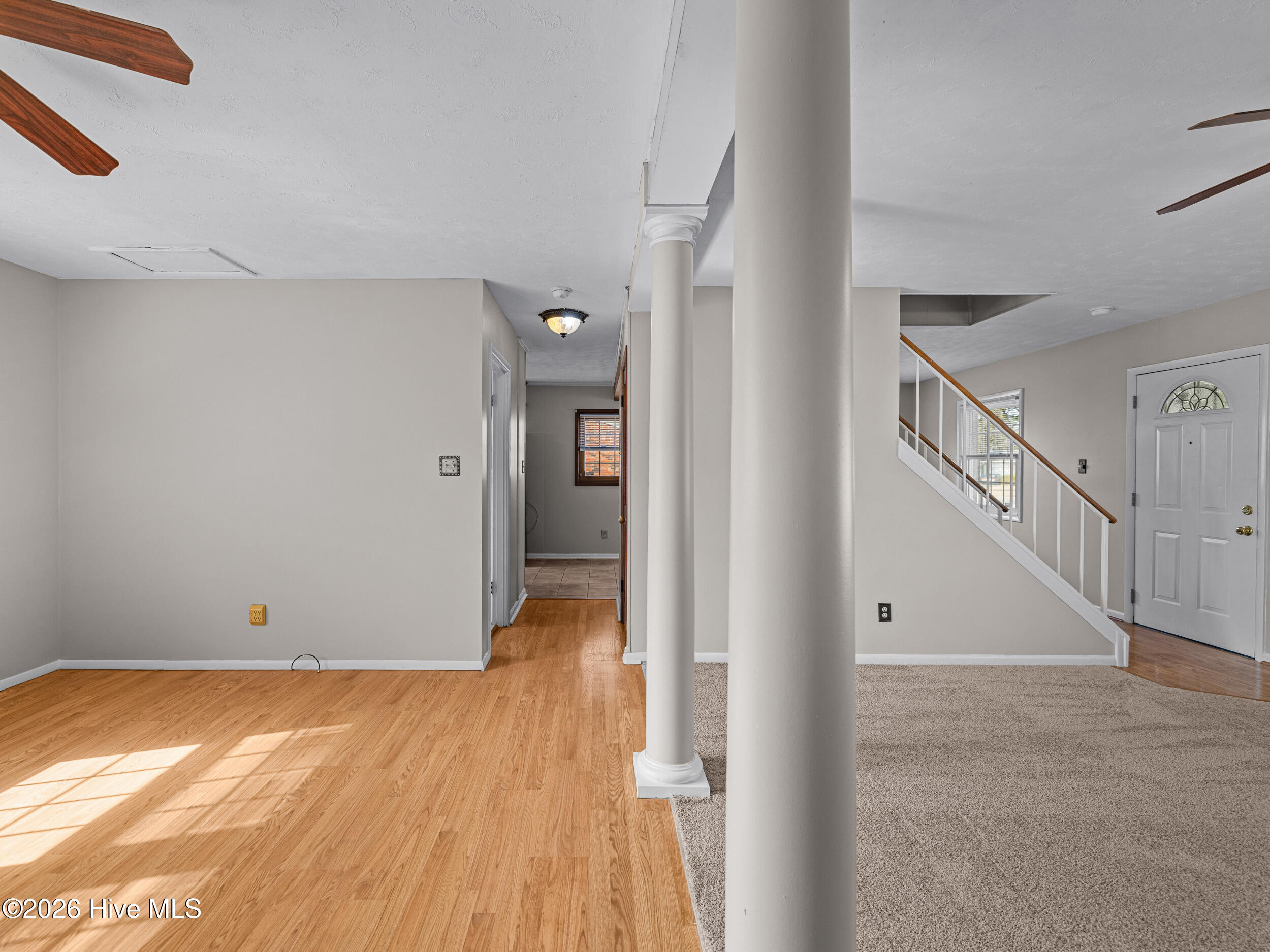 422 Thomas Drive Property Photo 17