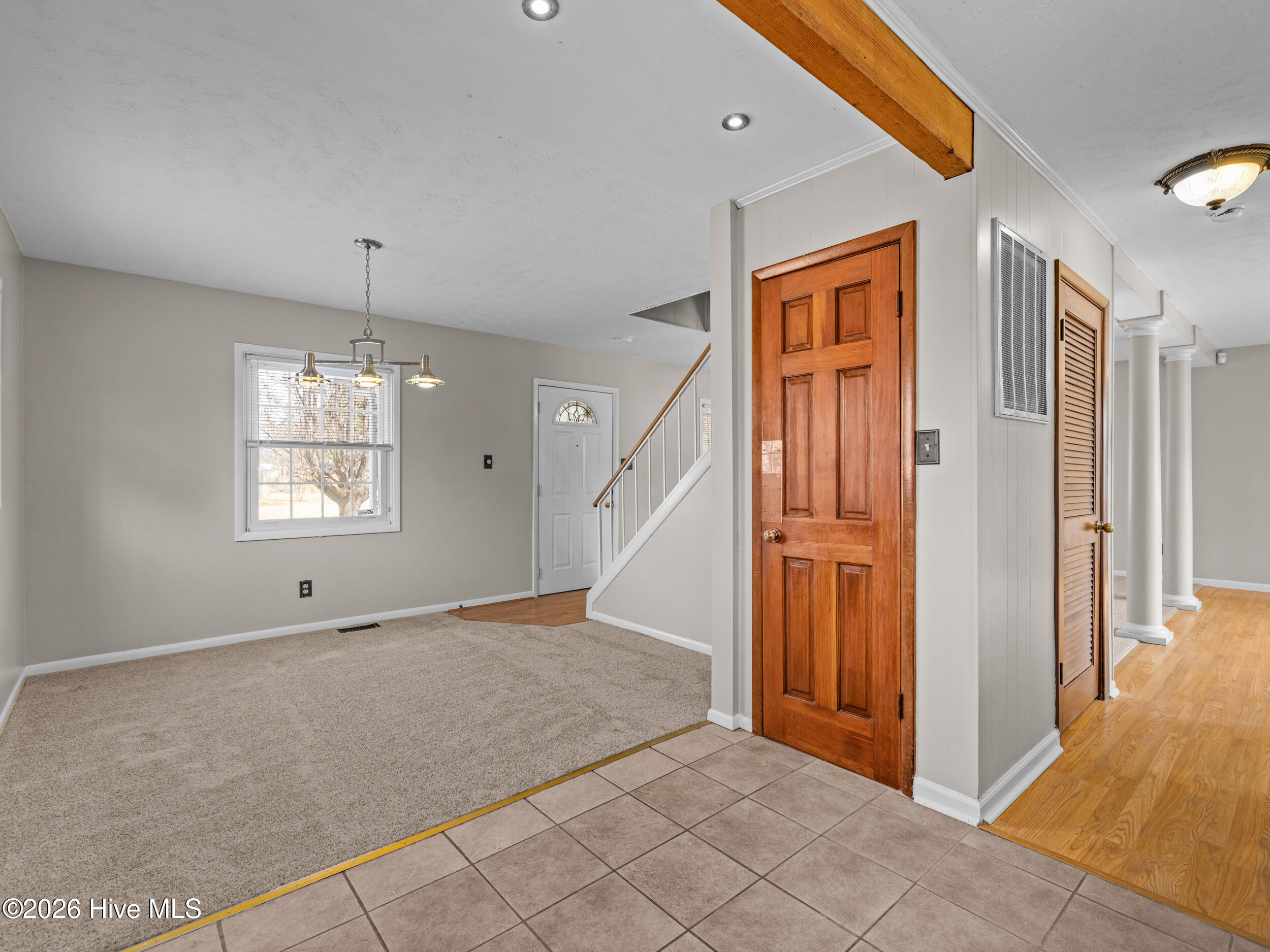 422 Thomas Drive Property Photo 21