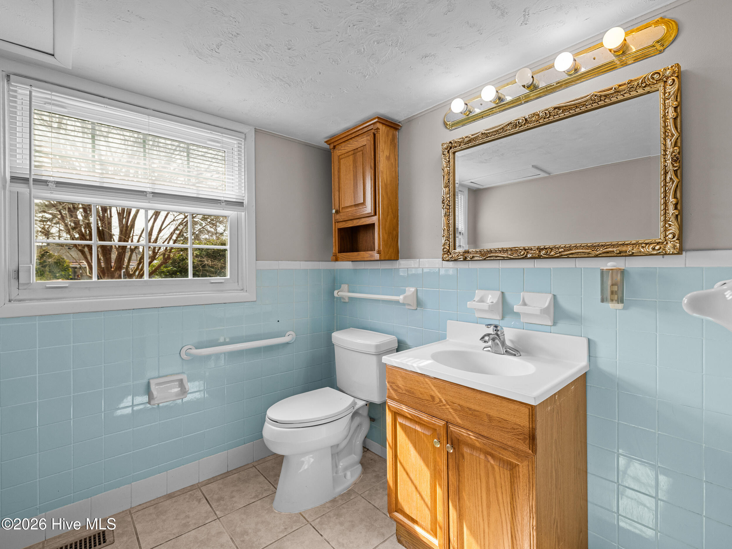 422 Thomas Drive Property Photo 27